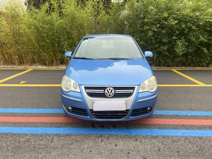 Volkswagen Polo 2010 car image #4