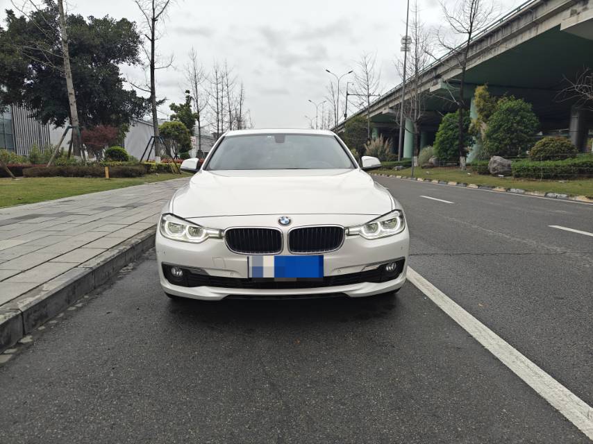 BMW 3 Series 2017 #4 BMW 3 Series 2017 car image #4