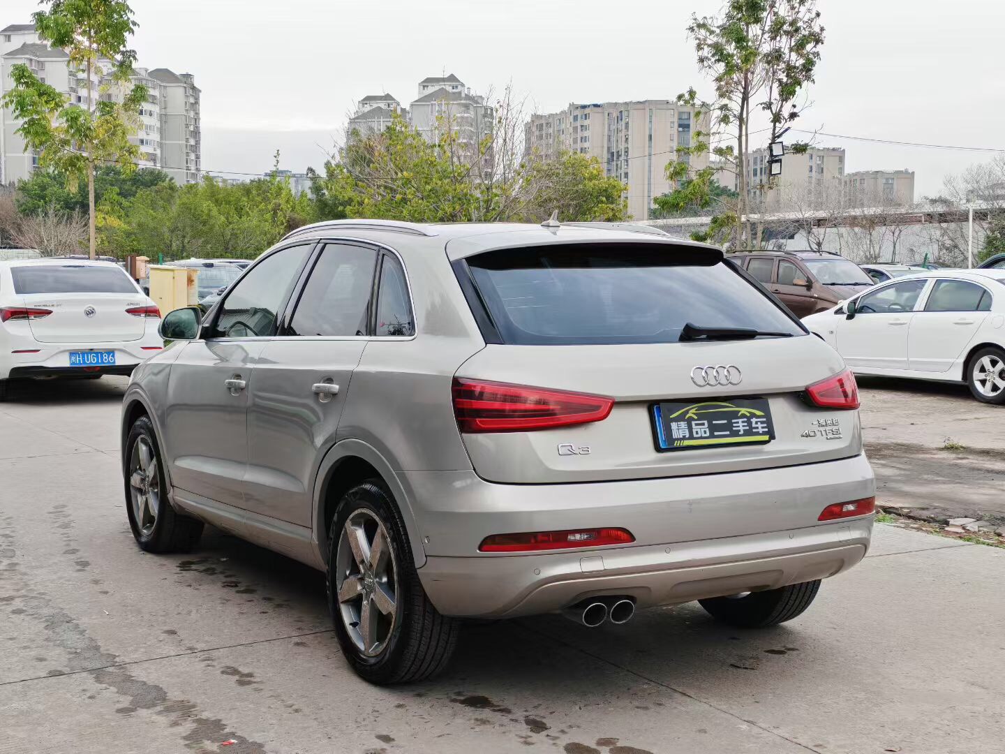 Audi Q3 2013 car image #11