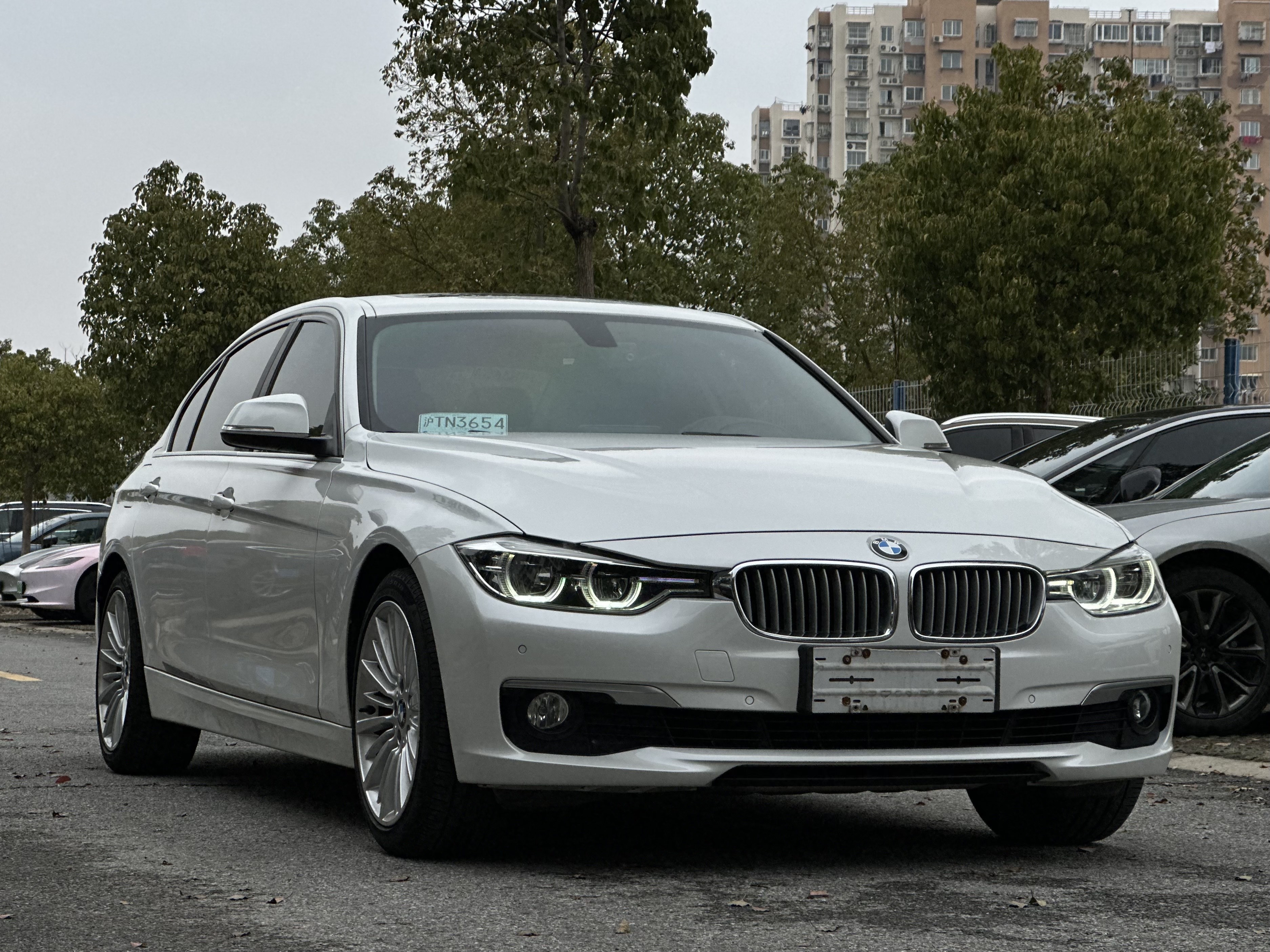 BMW 3 Series 2018 car image #5