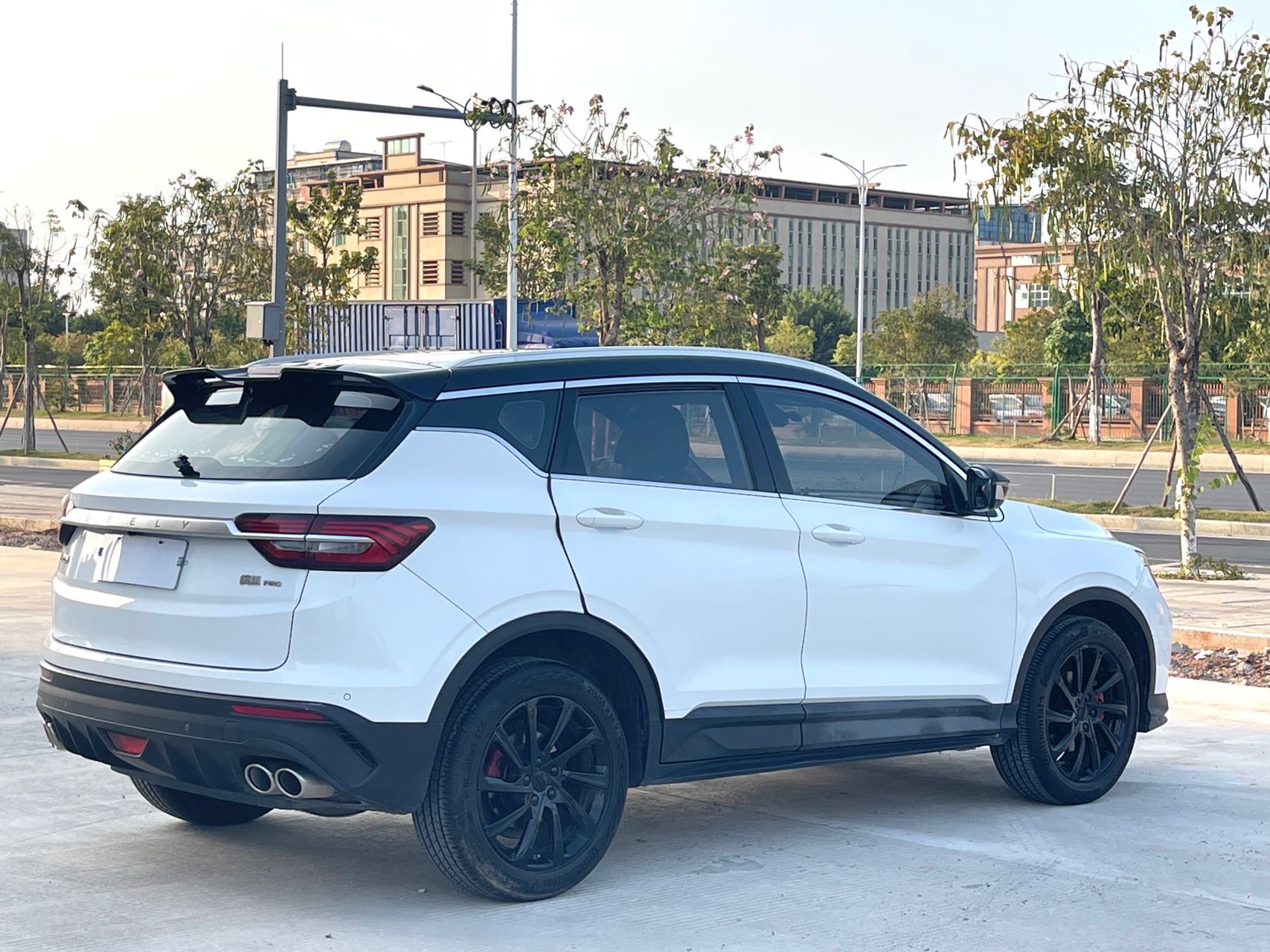 GEELY Coolray 2020 car image #11