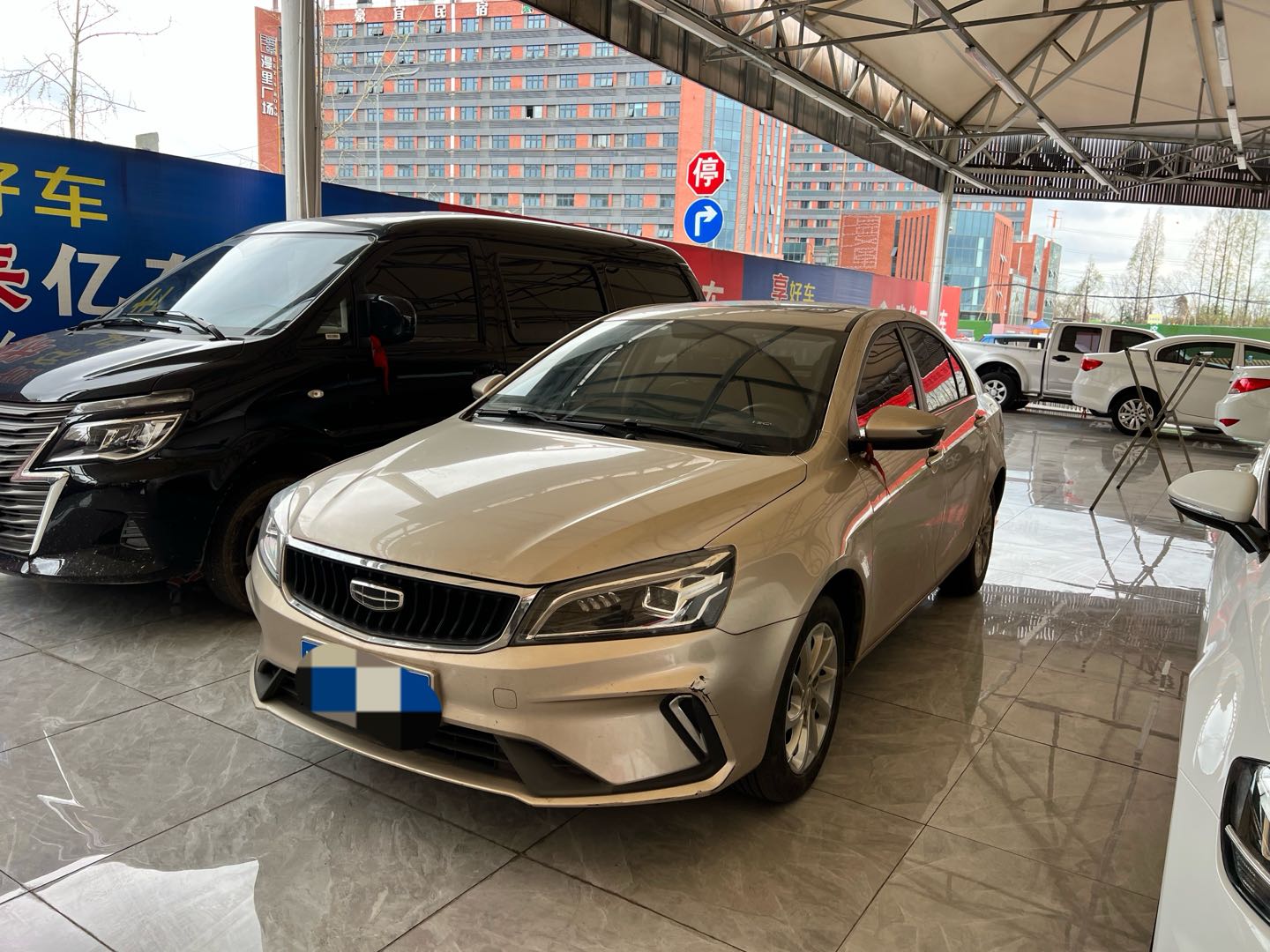 GEELY Emgrand 2021 car image #2