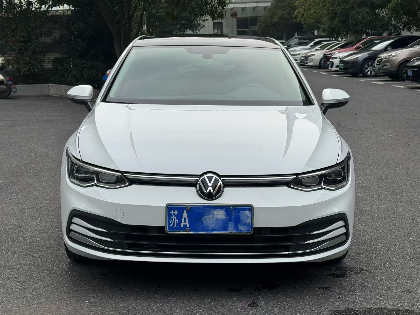 Volkswagen Golf 2022 car image #4
