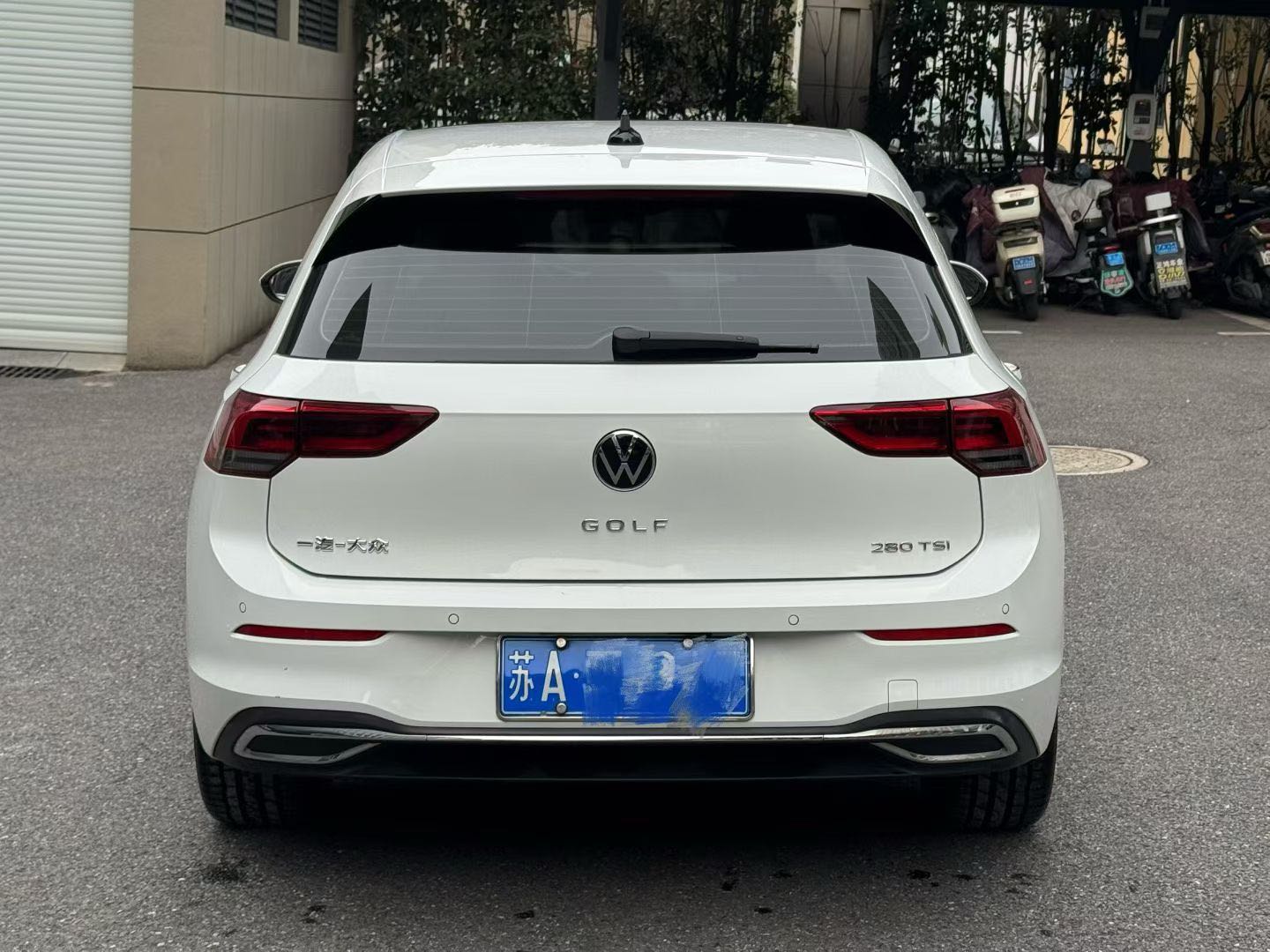 Volkswagen Golf 2022 car image #6