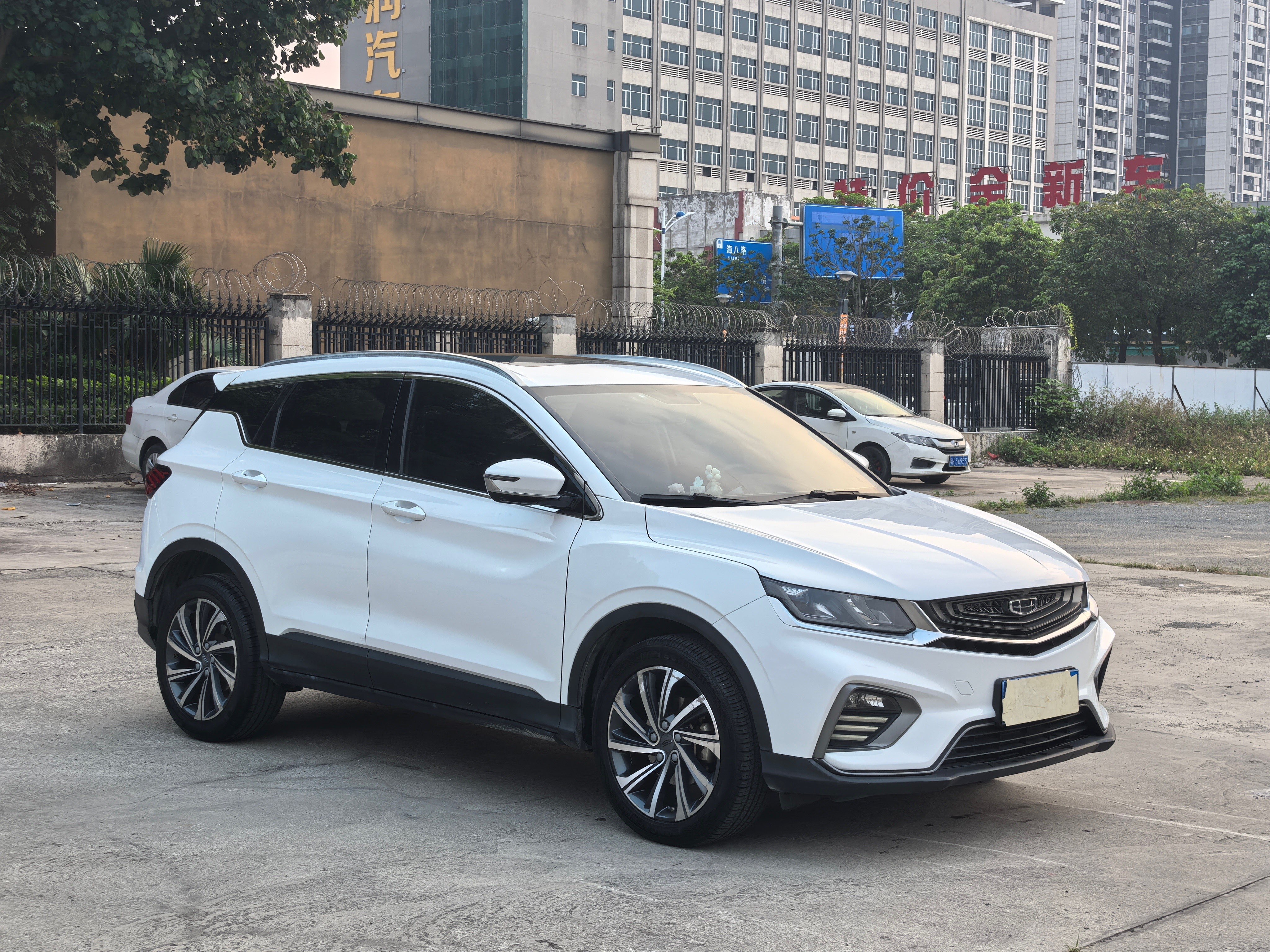 GEELY Coolray 2019 #5 GEELY Coolray 2019 car image #5