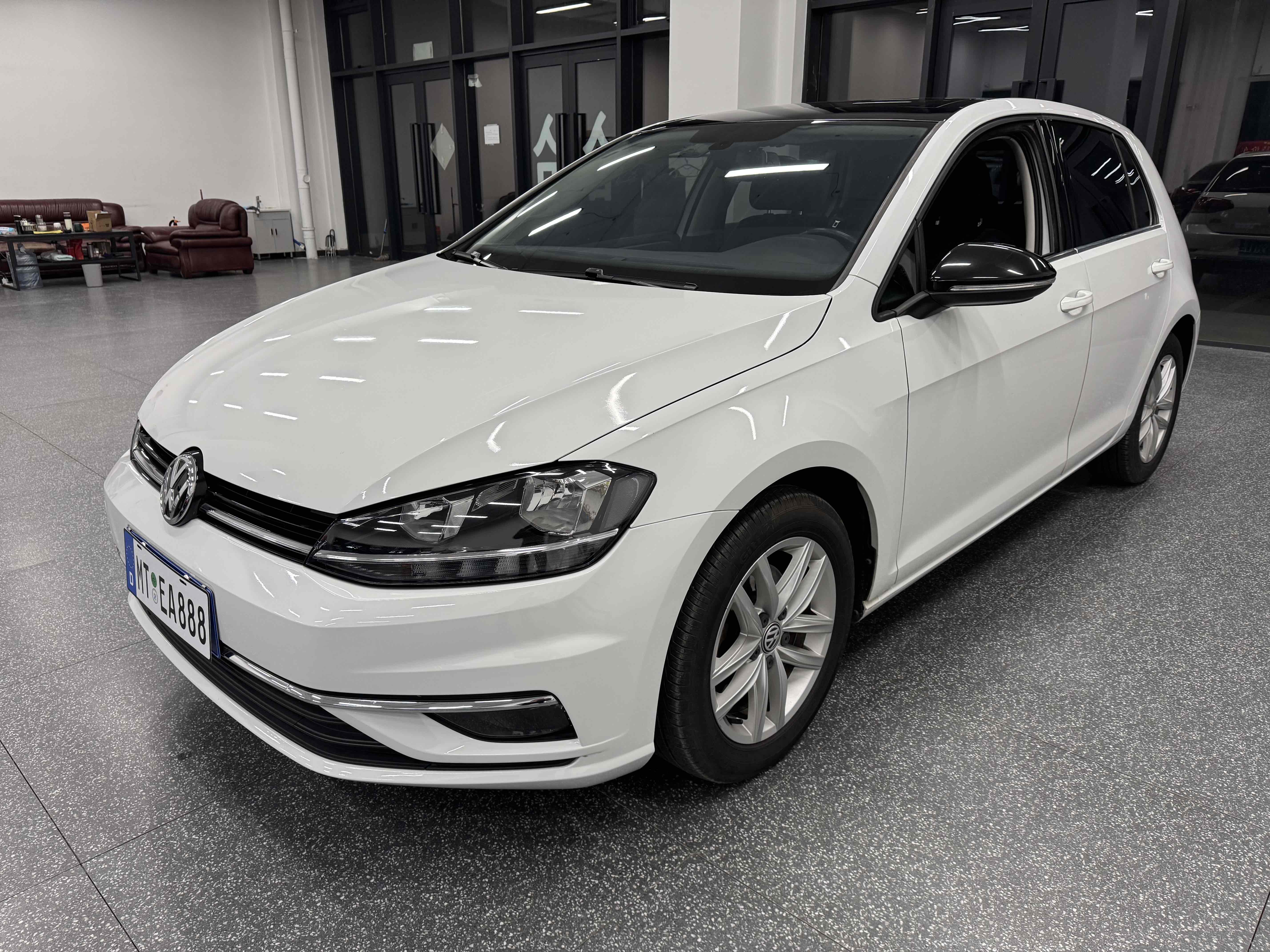 Volkswagen Golf 2019 #2 Volkswagen Golf 2019 car image #2