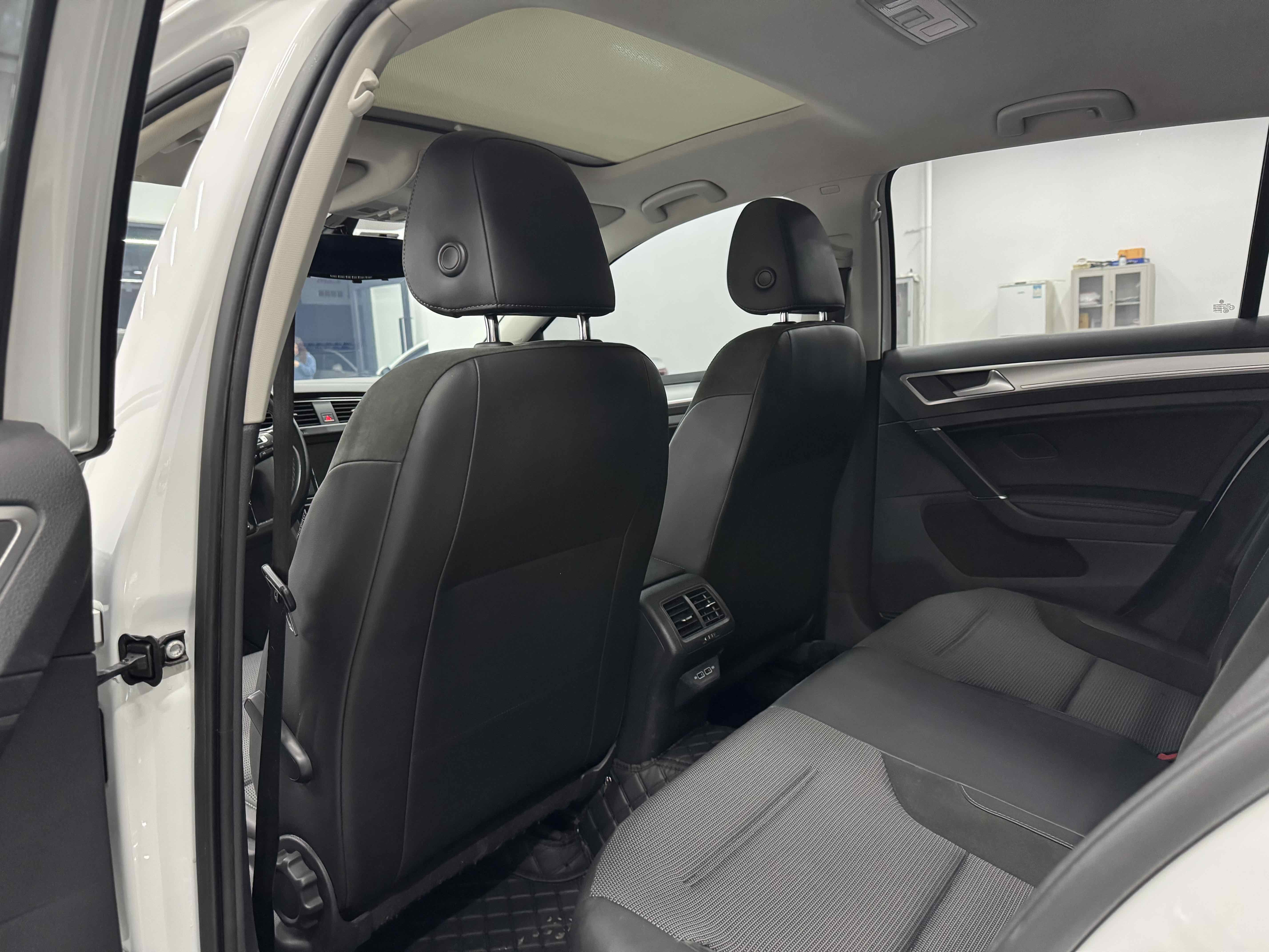 Volkswagen Golf 2019 #11 Volkswagen Golf 2019 car image #11