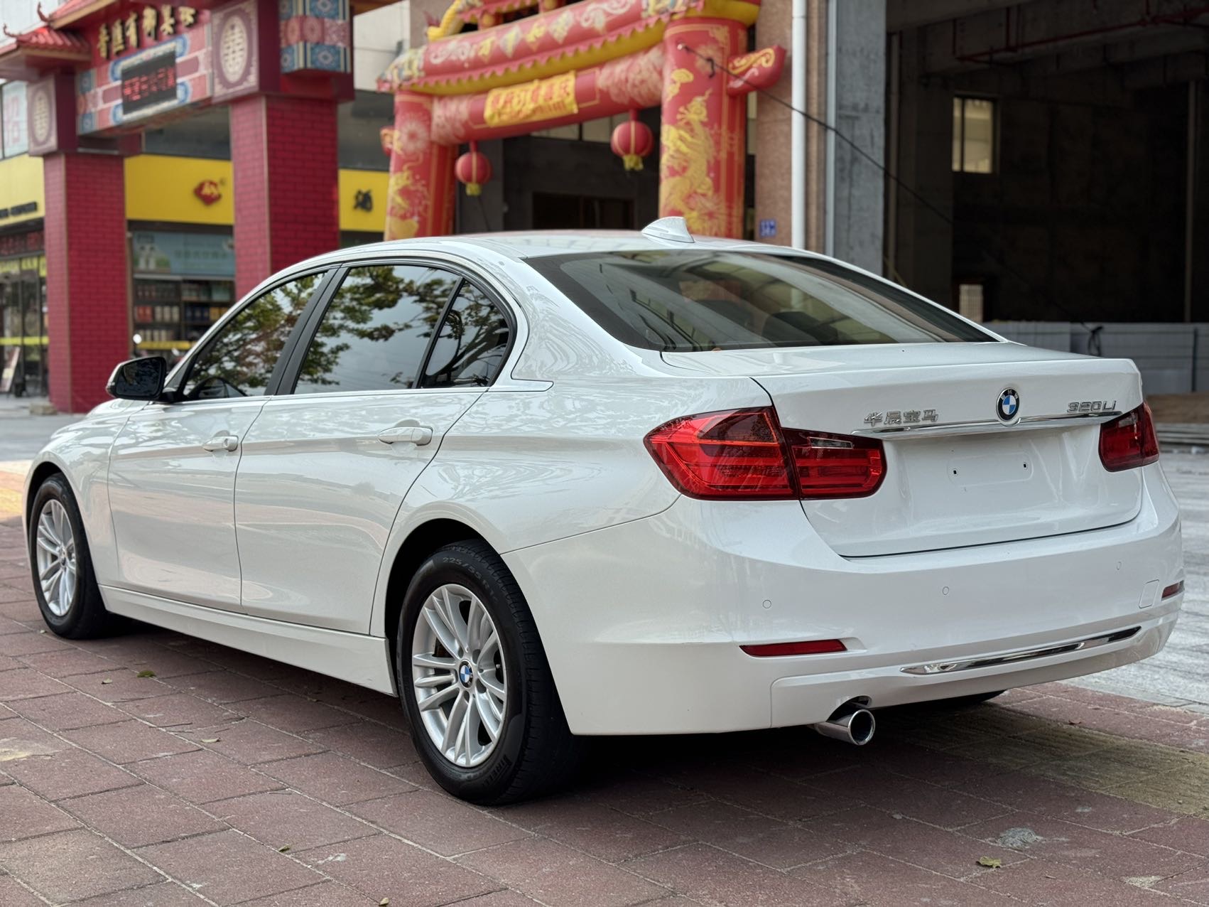 BMW 3 Series 2014 car image #9
