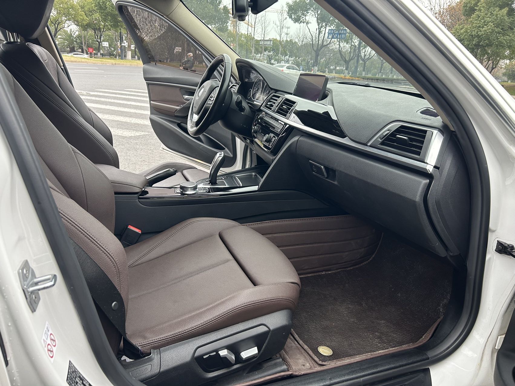 BMW 3 Series 2019 #6 BMW 3 Series 2019 immagine di auto #6