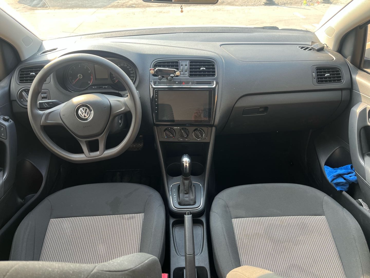 Volkswagen Polo 2019 car image #11