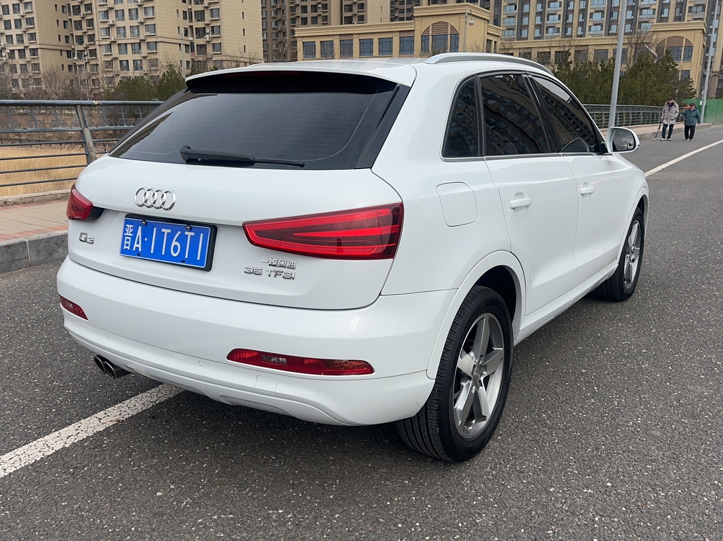 Audi Q3 2014 car image #7
