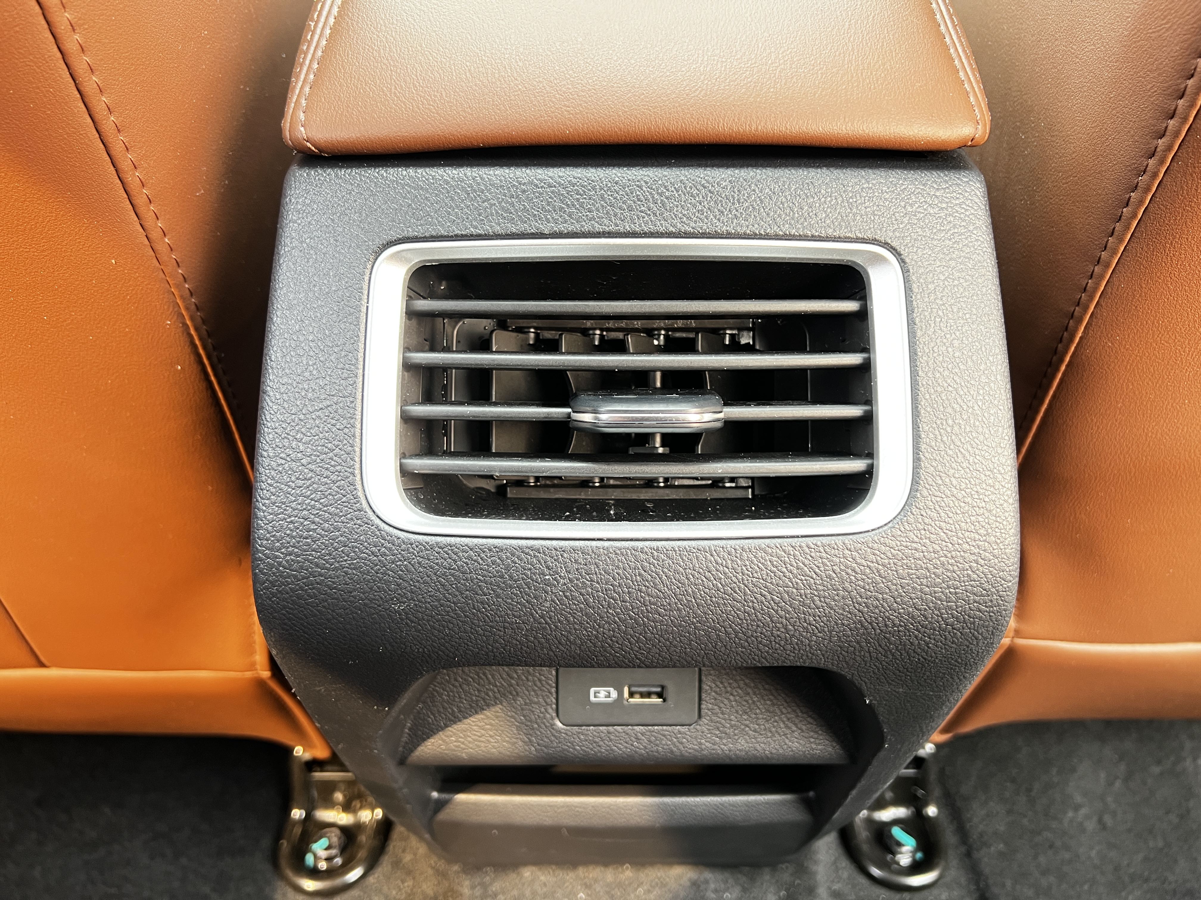 GEELY Vision X6 2022 car image #20