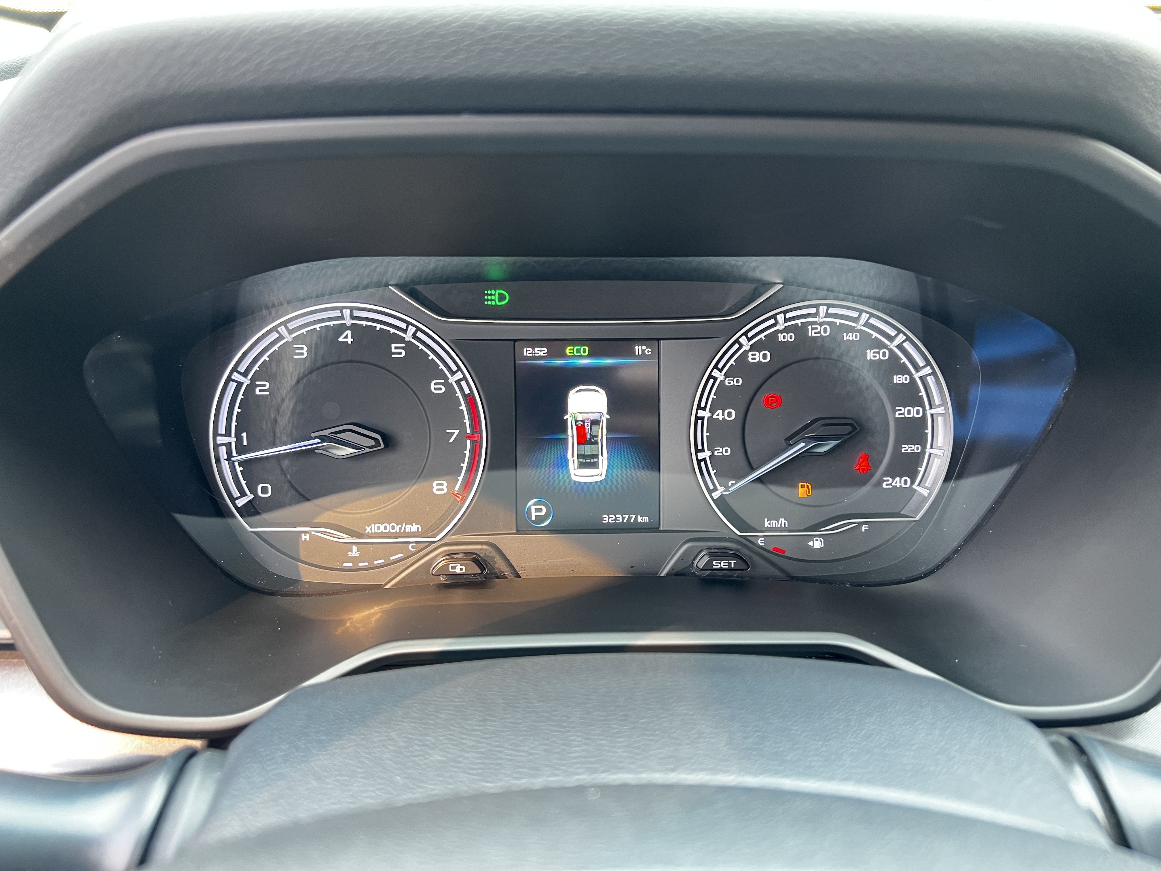 GEELY Vision X6 2022 car image #13