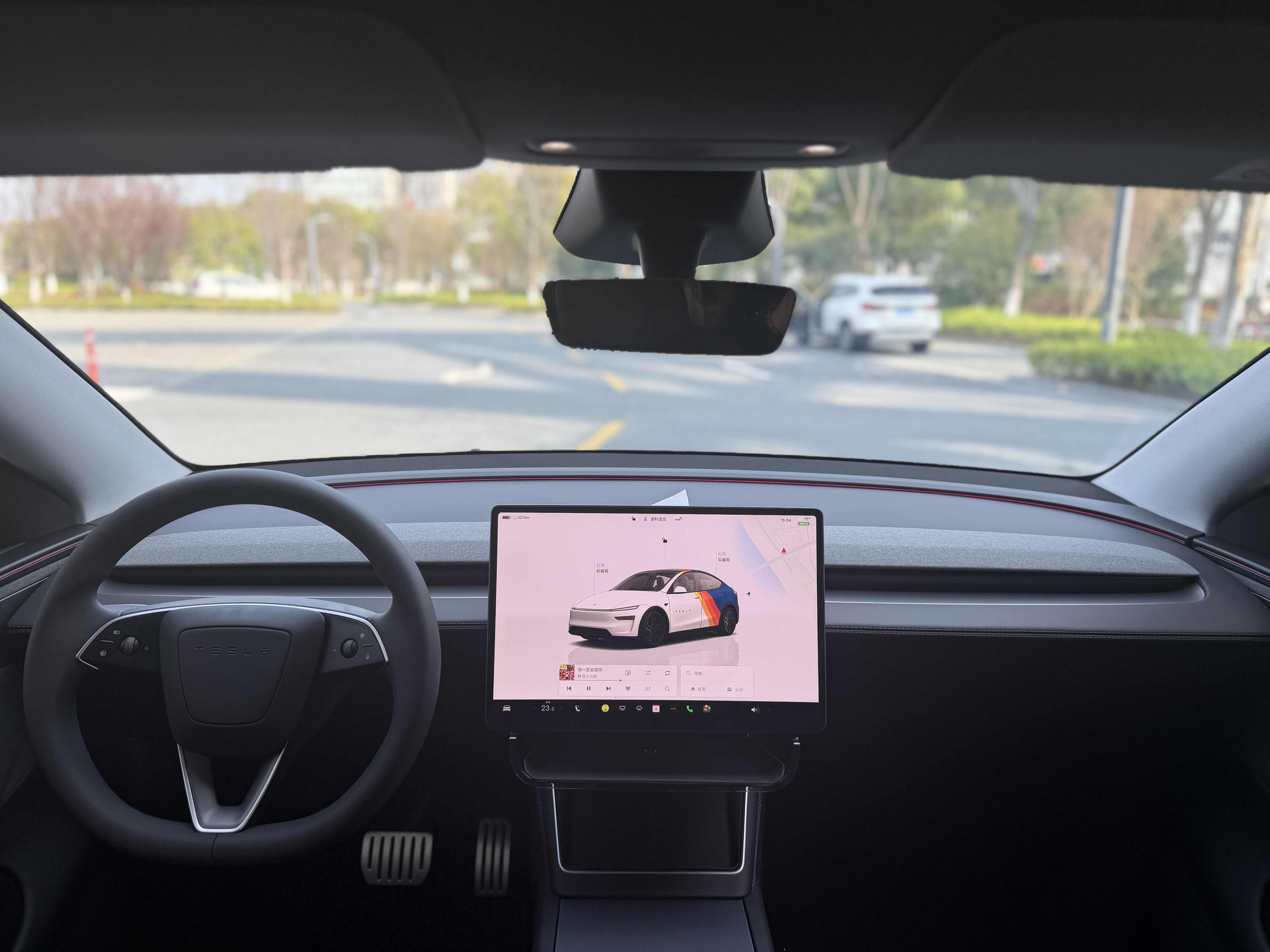 Tesla Model Y 2025 #10 Tesla Model Y 2025 car image #10