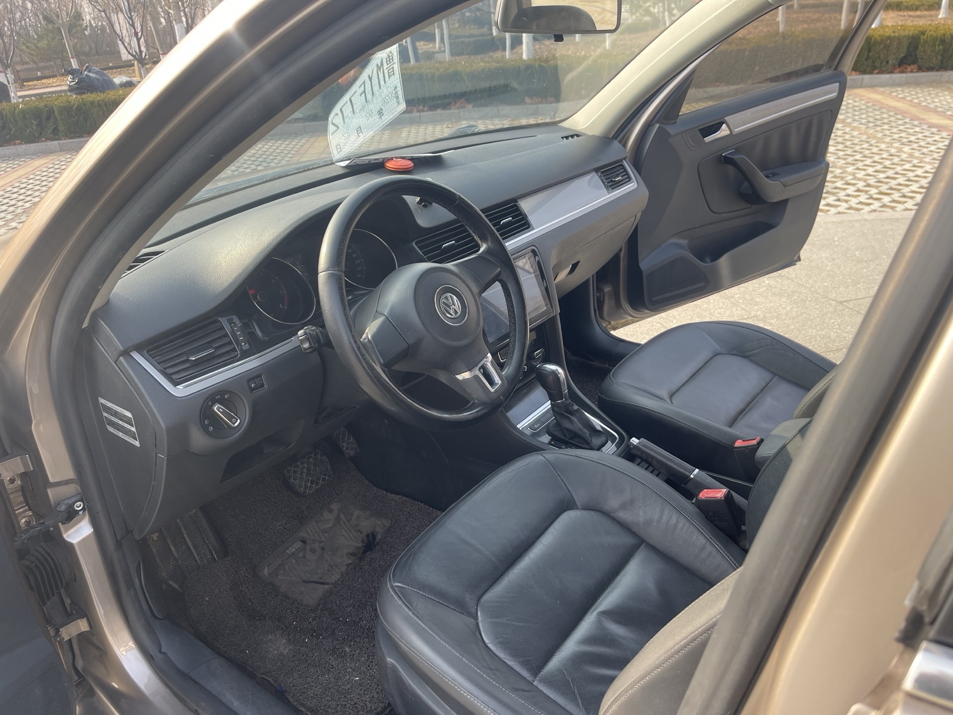 Volkswagen Bora 2014 car image #6