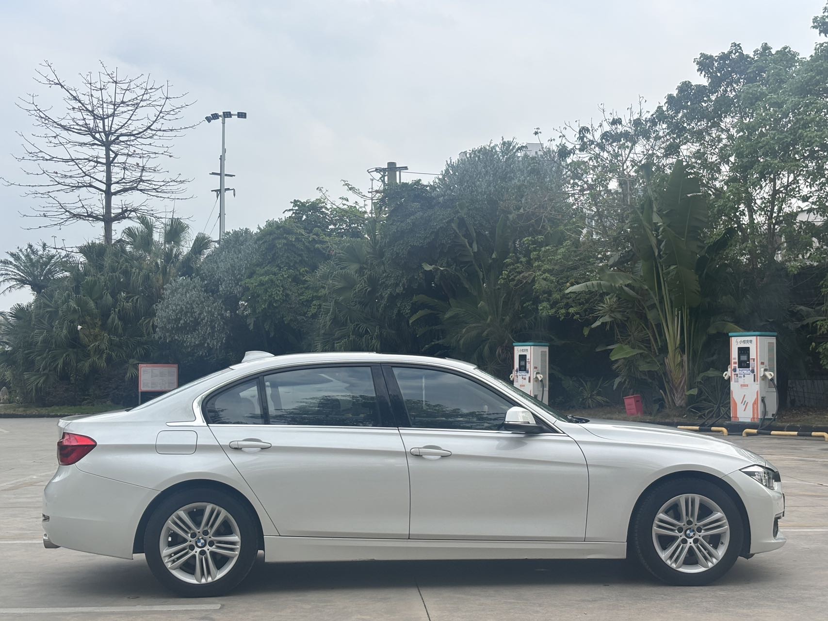 BMW 3 Series 2016 car image #8