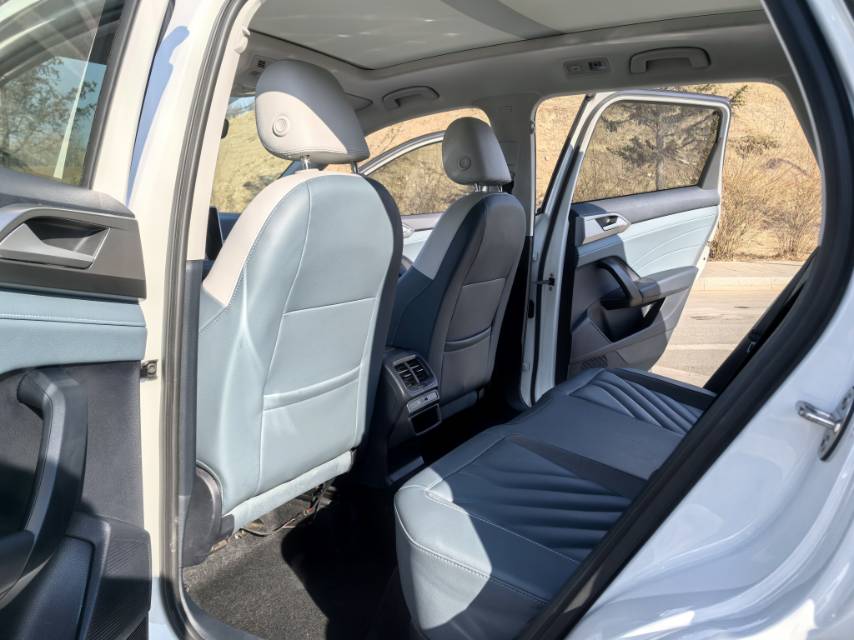 Volkswagen Tharu 2023 car image #14