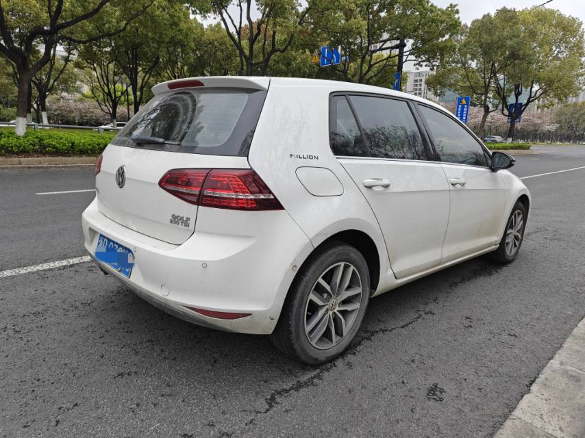 Volkswagen Golf 2017 car image #7