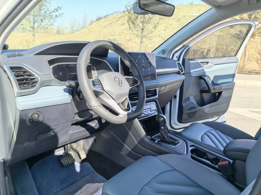Volkswagen Tharu 2023 car image #11