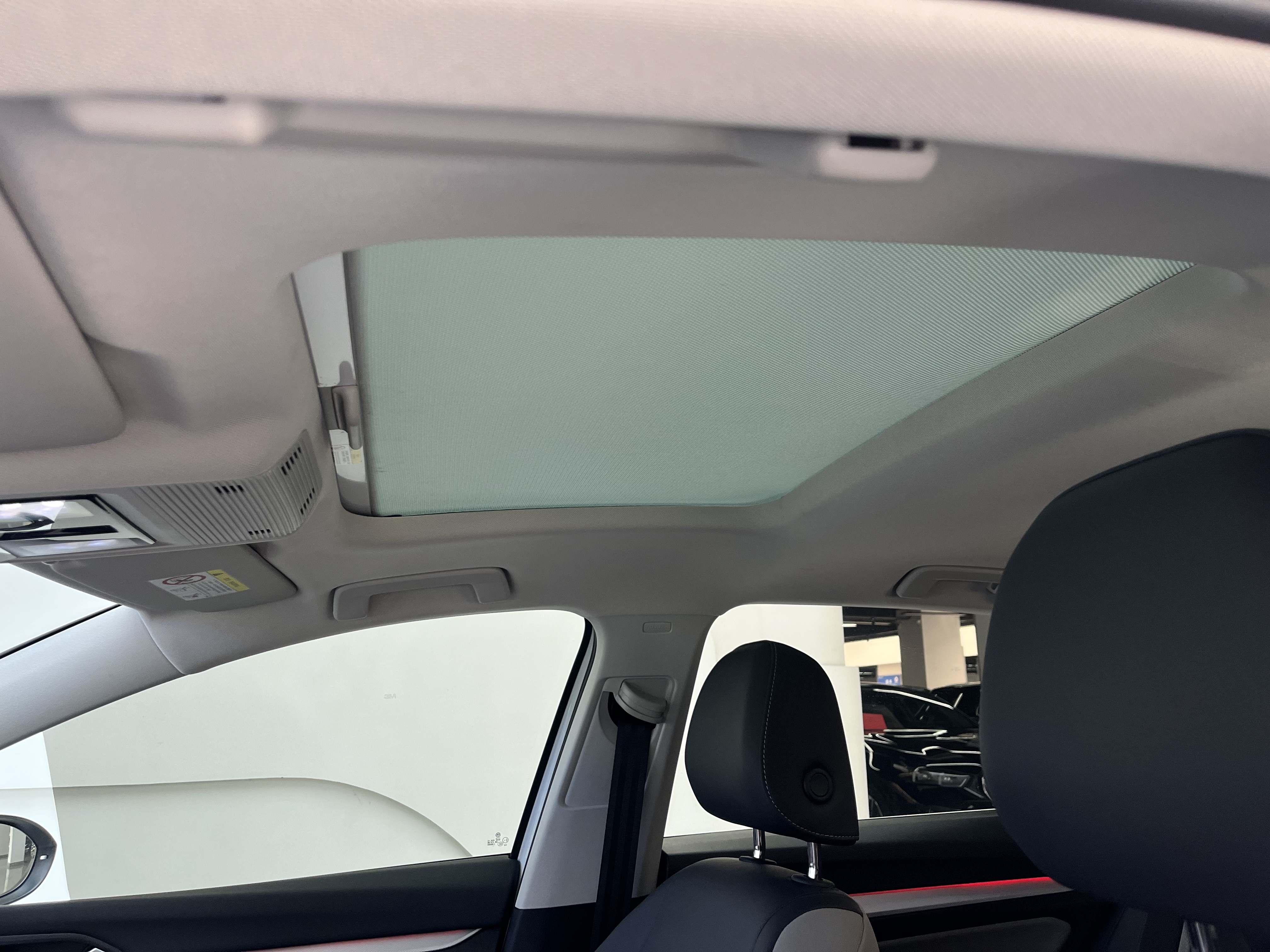 Volkswagen Golf 2022 car image #8