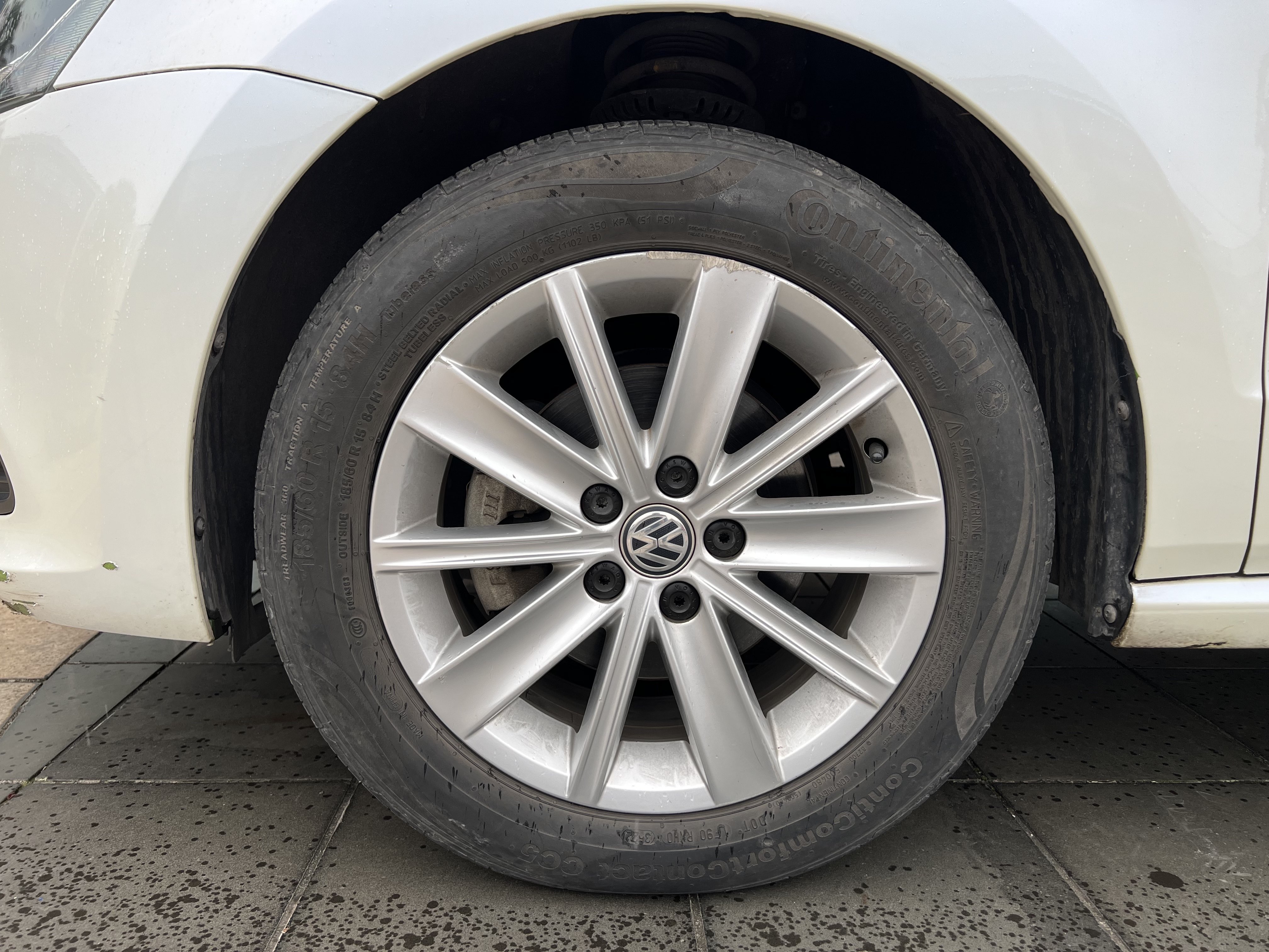 Volkswagen Polo 2015 car image #22