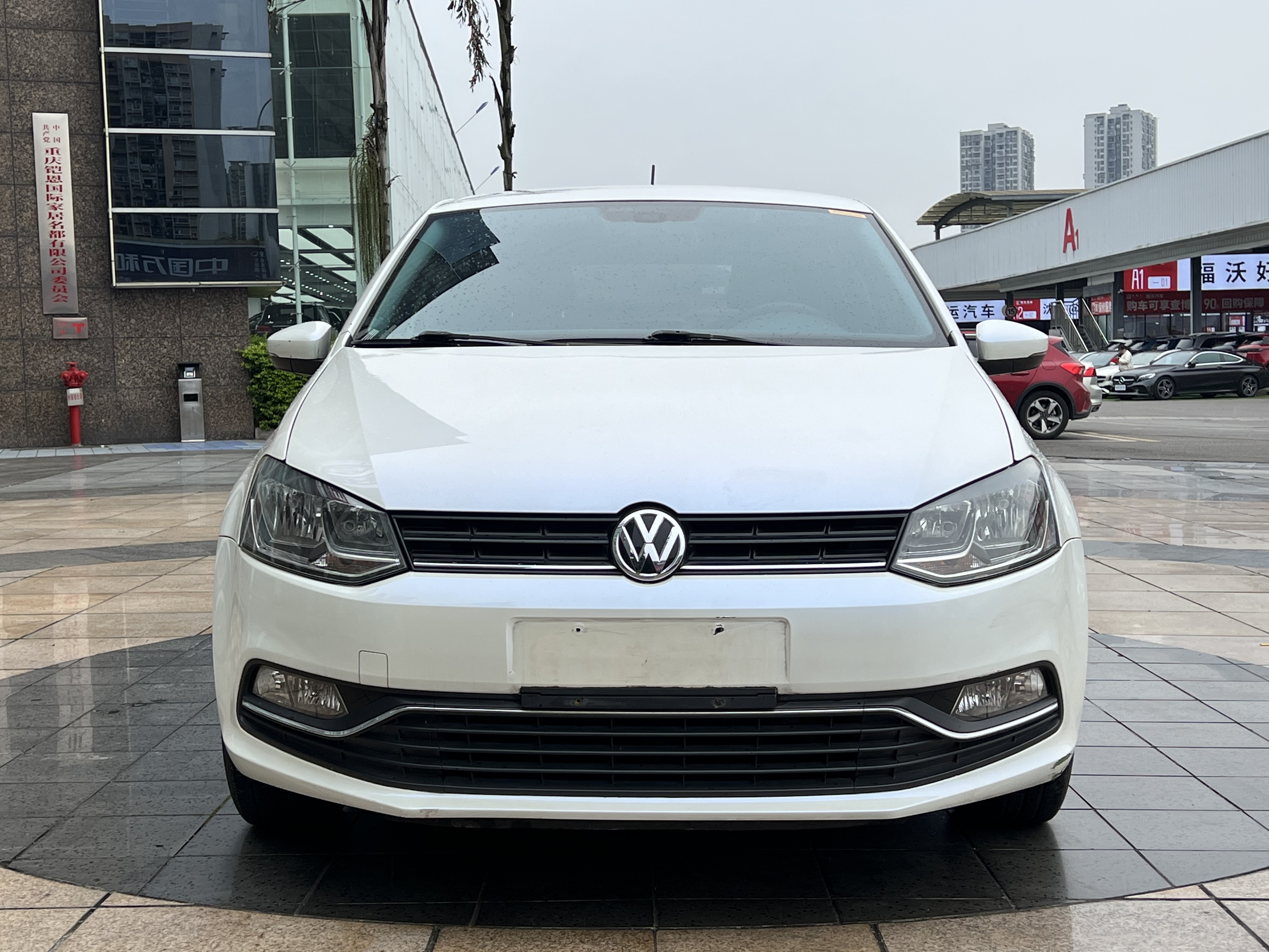 Volkswagen Polo 2015 car image #4