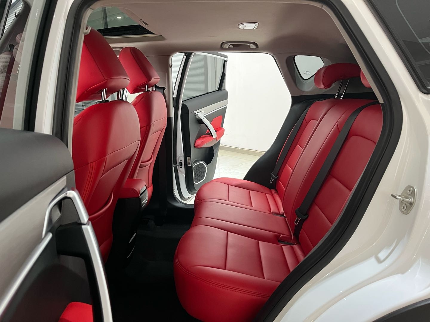 GEELY Coolray 2022 car image #9