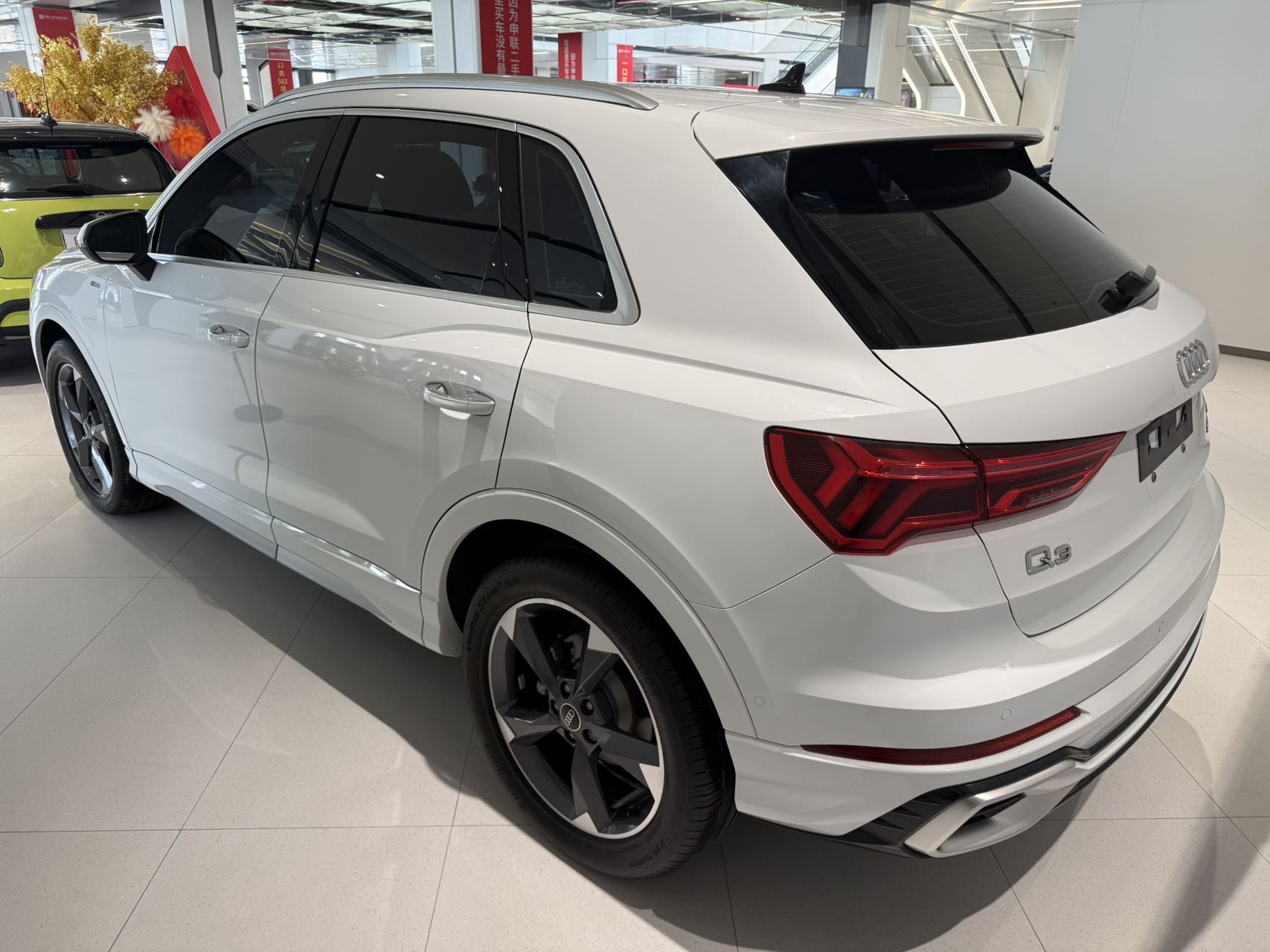 Audi Q3 2024 car image #5