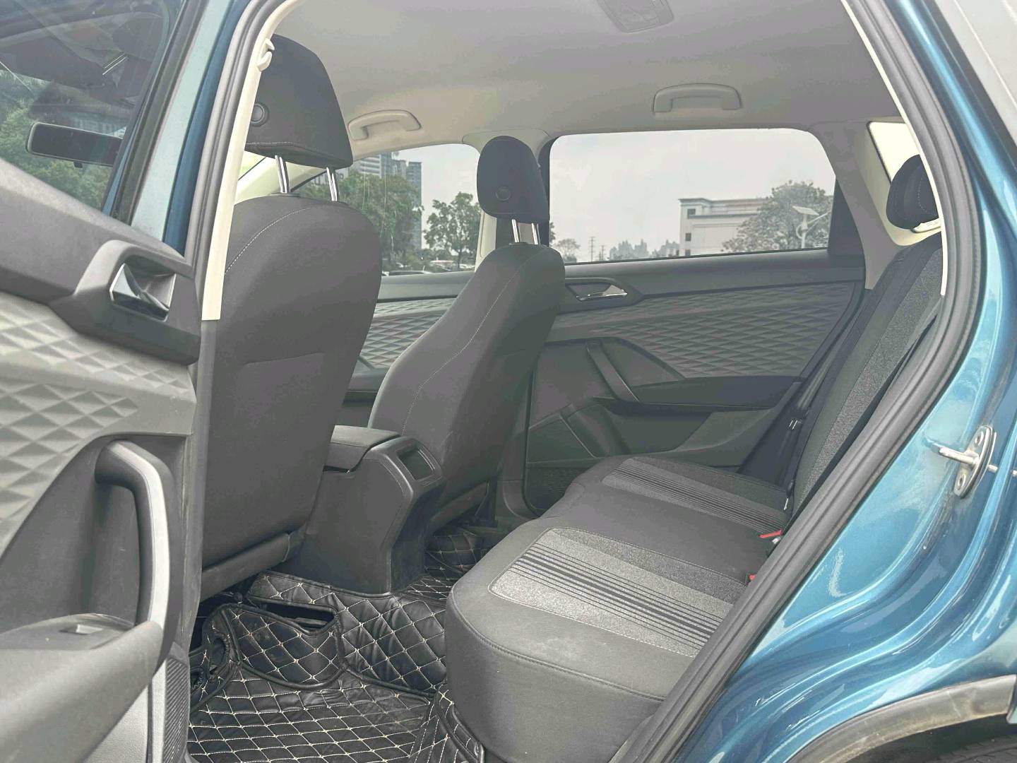 Volkswagen Tharu 2020 car image #8