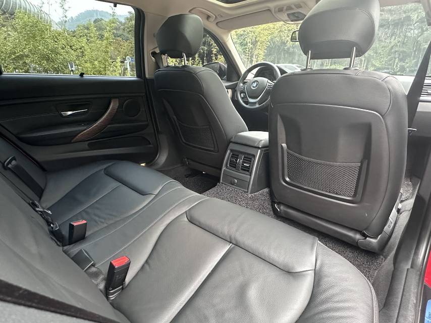 BMW 3 Series 2013 #8 BMW 3 Series 2013 car image #8