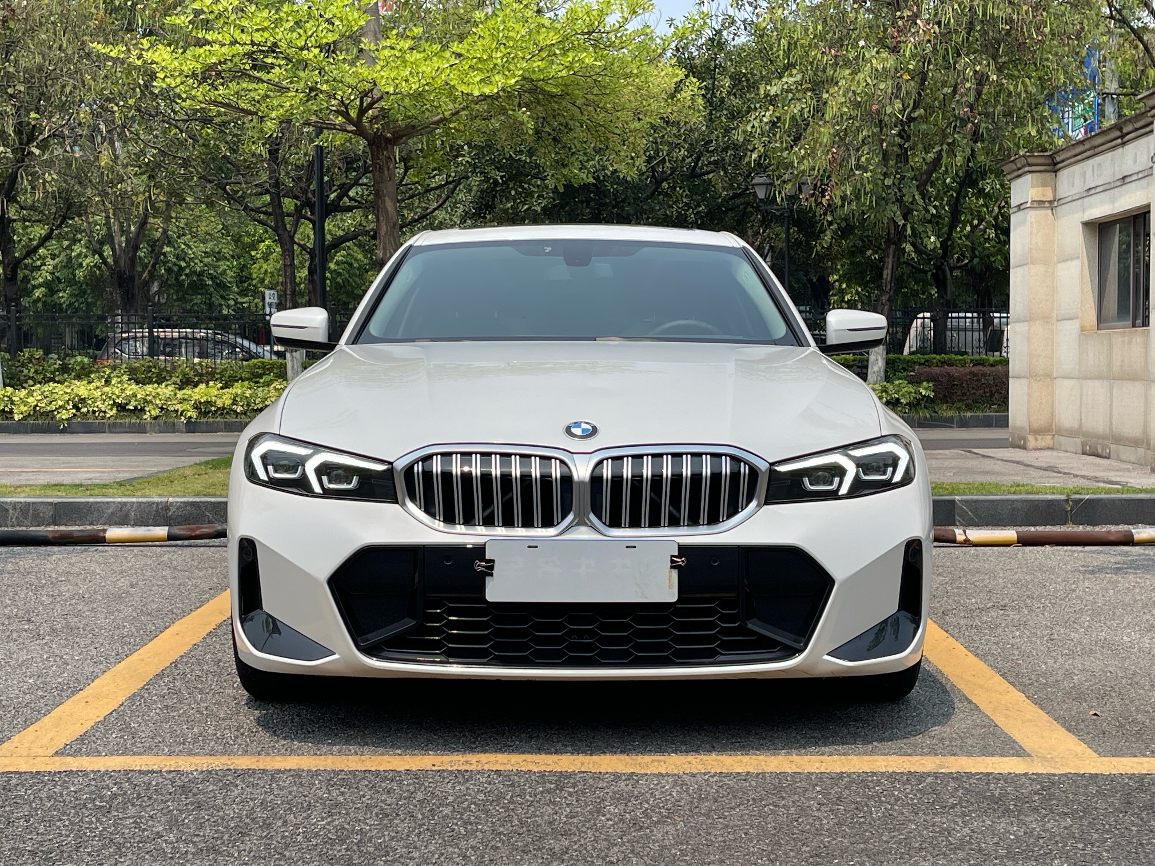 BMW 3 Series 2024 #4 BMW 3 Series 2024 car image #4