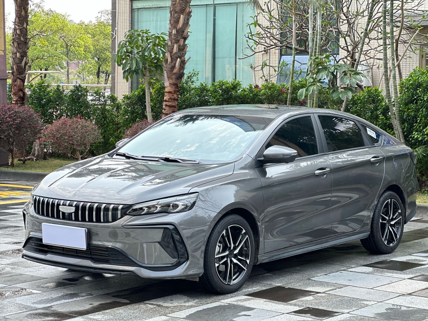 GEELY Binray 2024 car image #2