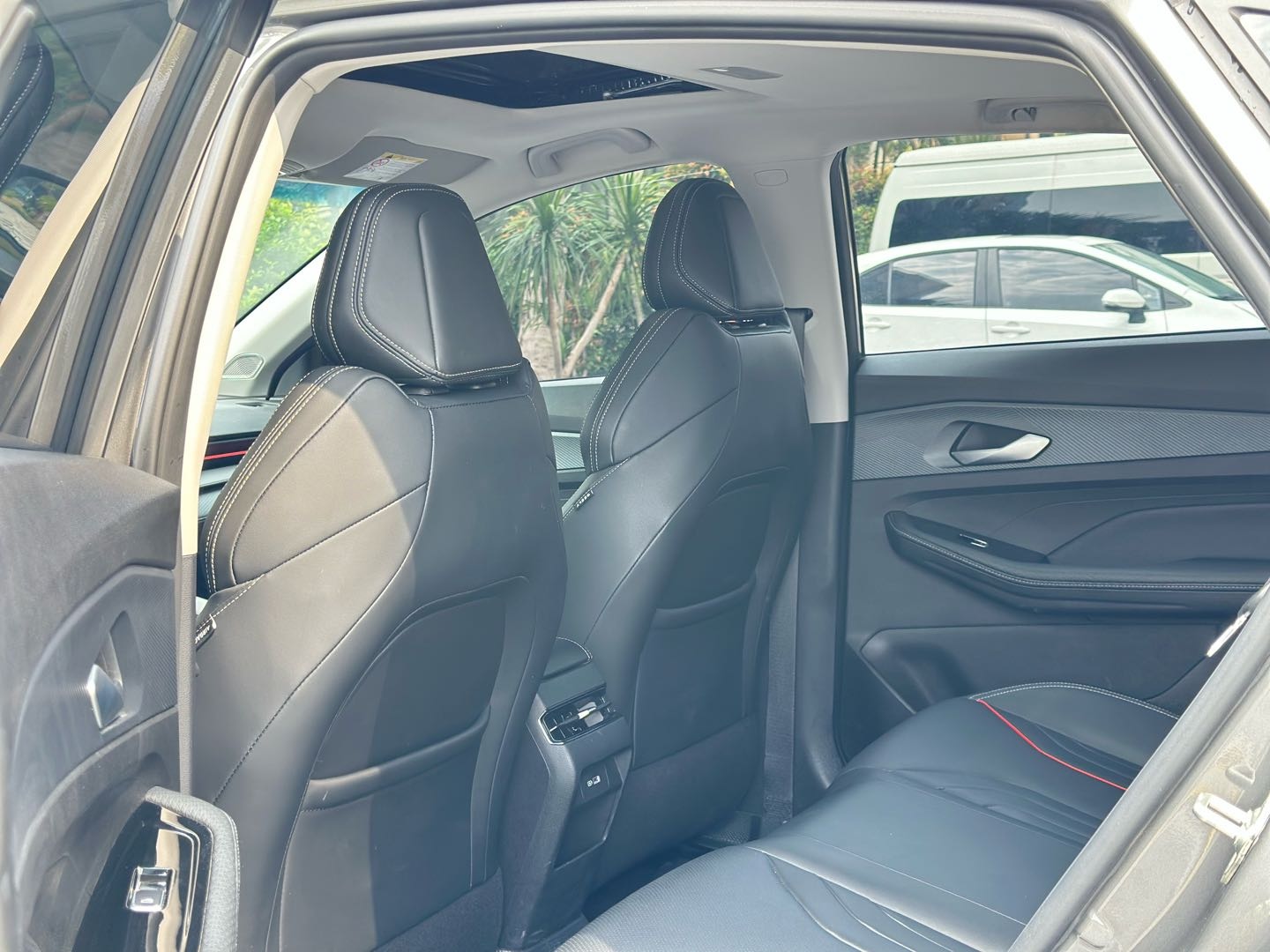 GEELY Binray 2024 car image #8