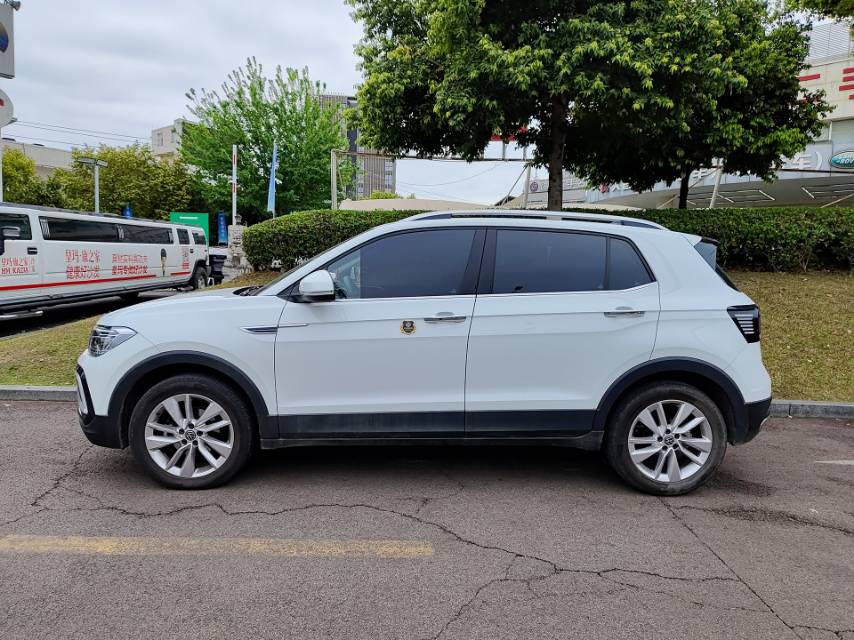 Volkswagen T-Cross 2023 #5 Volkswagen T-Cross 2023 car image #5