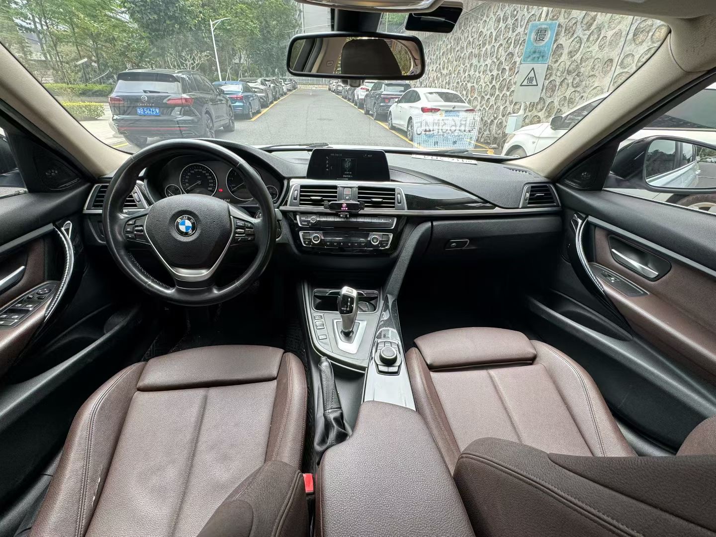BMW 3 Series 2018 #6 BMW 3 Series 2018 car image #6