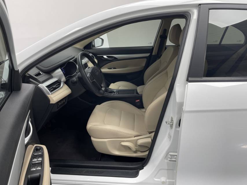 GEELY Emgrand 2019 #11 GEELY Emgrand 2019 car image #11