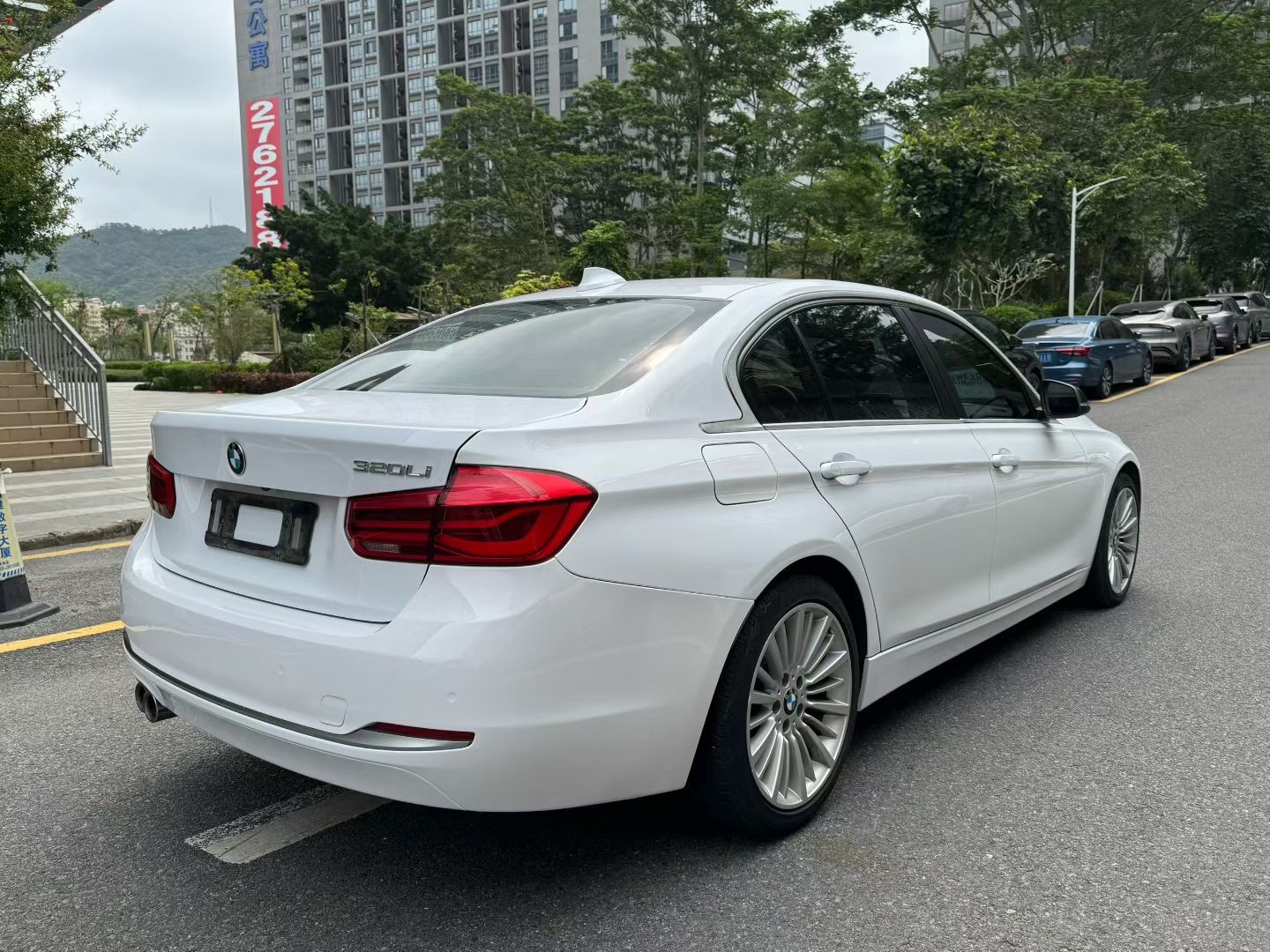 BMW 3 Series 2018 #10 BMW 3 Series 2018 car image #10