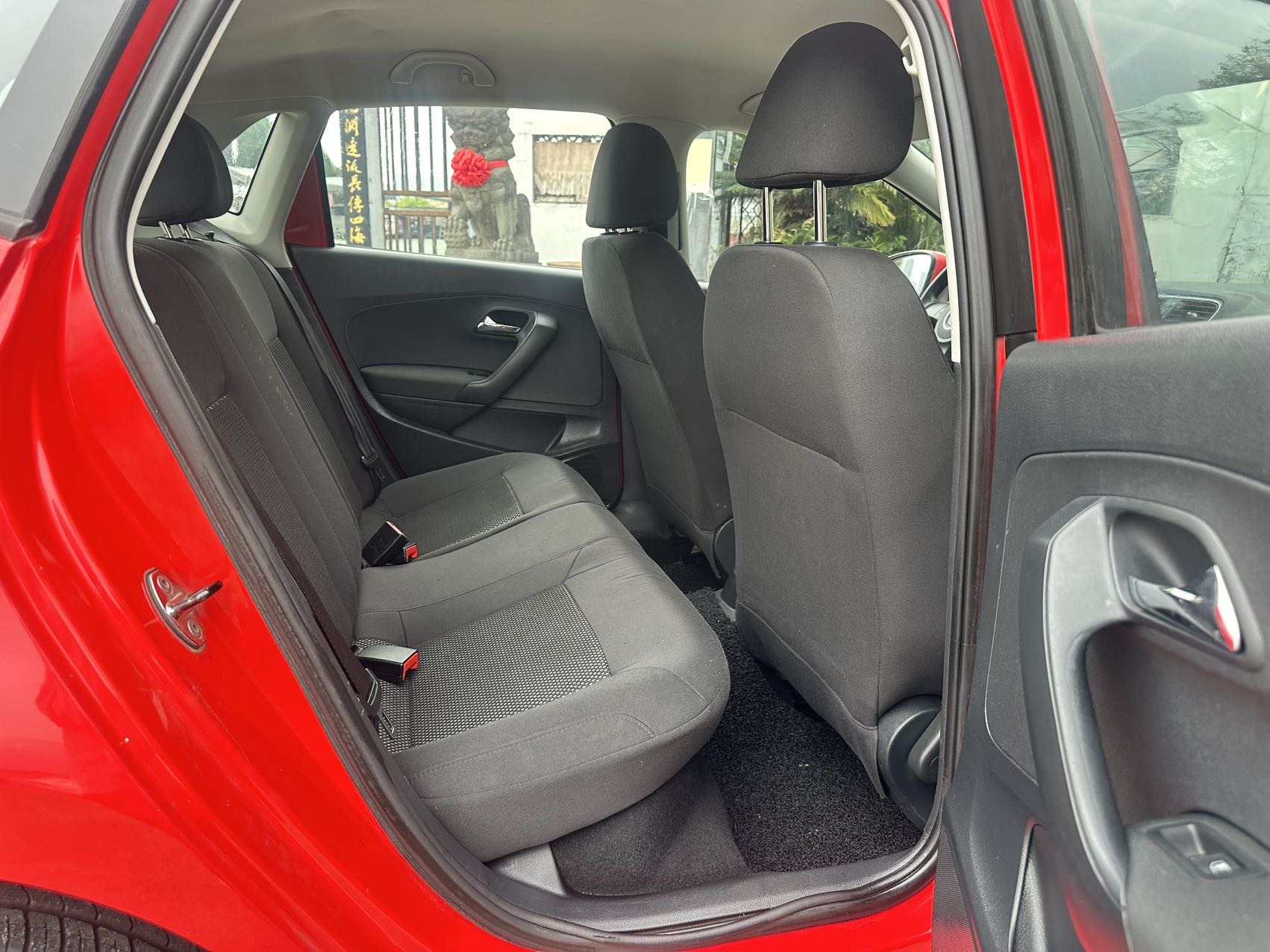 Volkswagen Polo 2012 car image #7