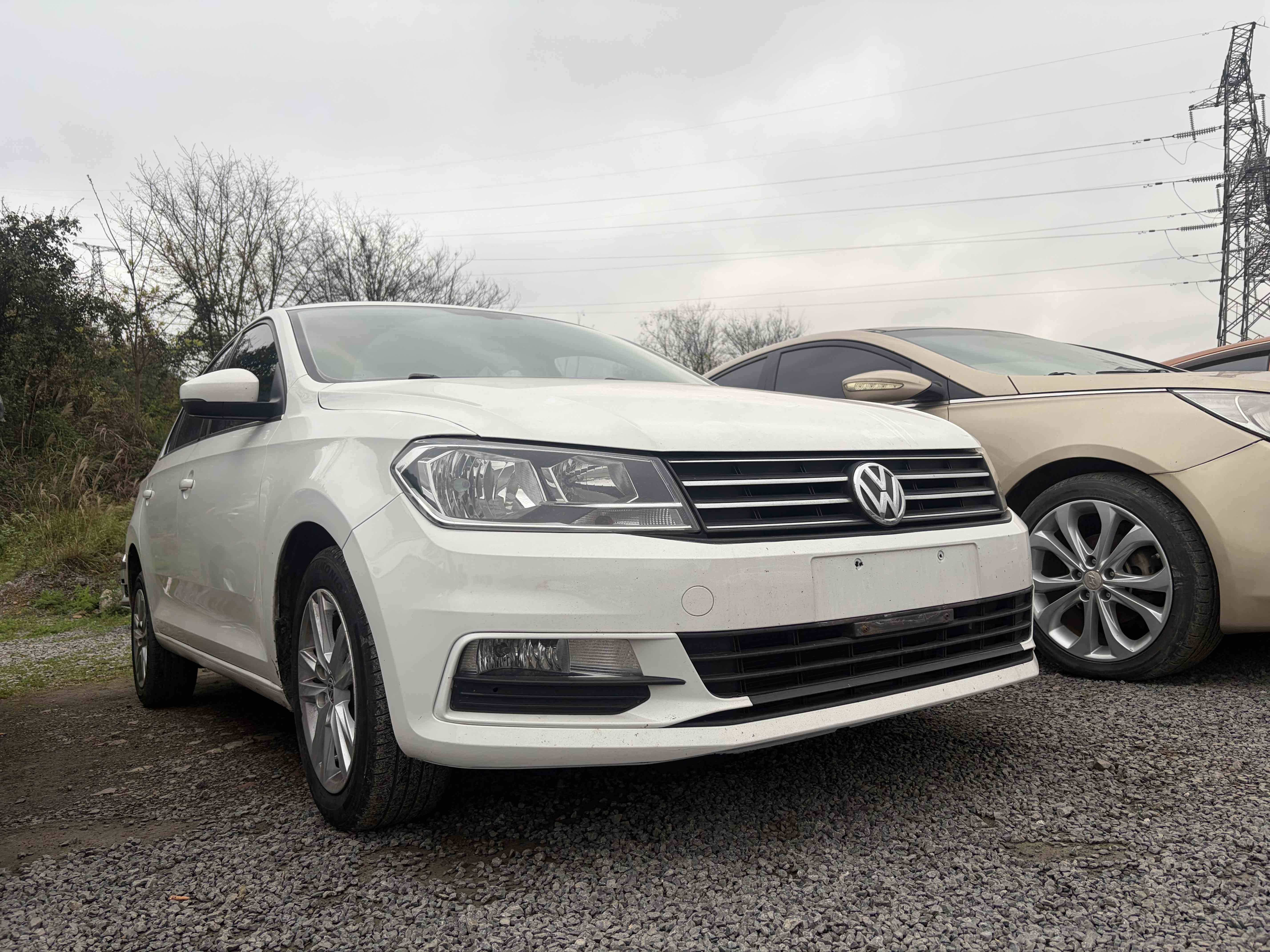 Volkswagen Santana 2018 car image #3