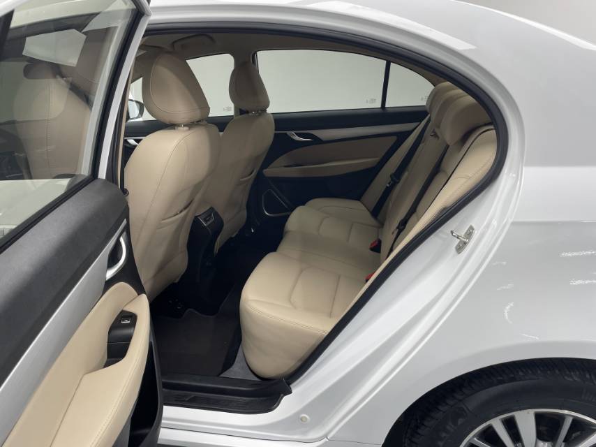 GEELY Emgrand 2019 #10 GEELY Emgrand 2019 car image #10