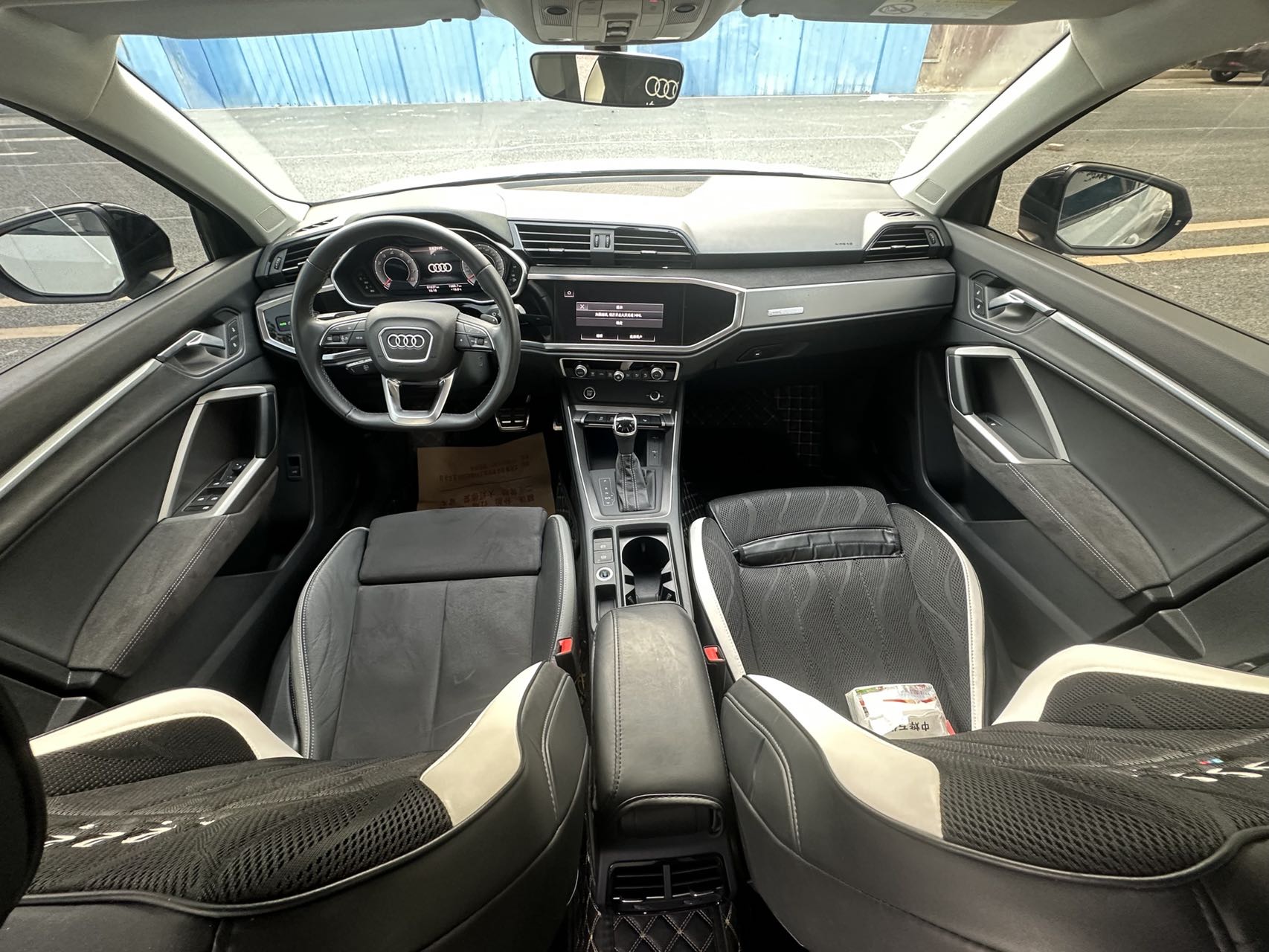 Audi Q3 2023 car image #7