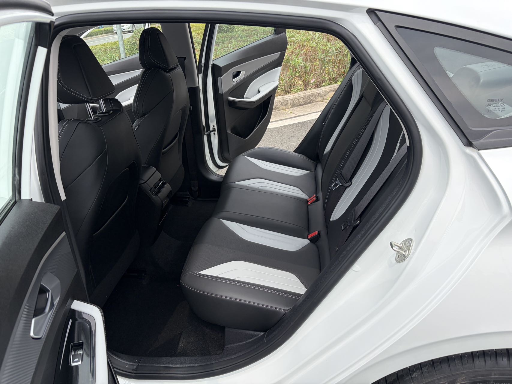 GEELY Binray 2024 #9 GEELY Binray 2024 car image #9