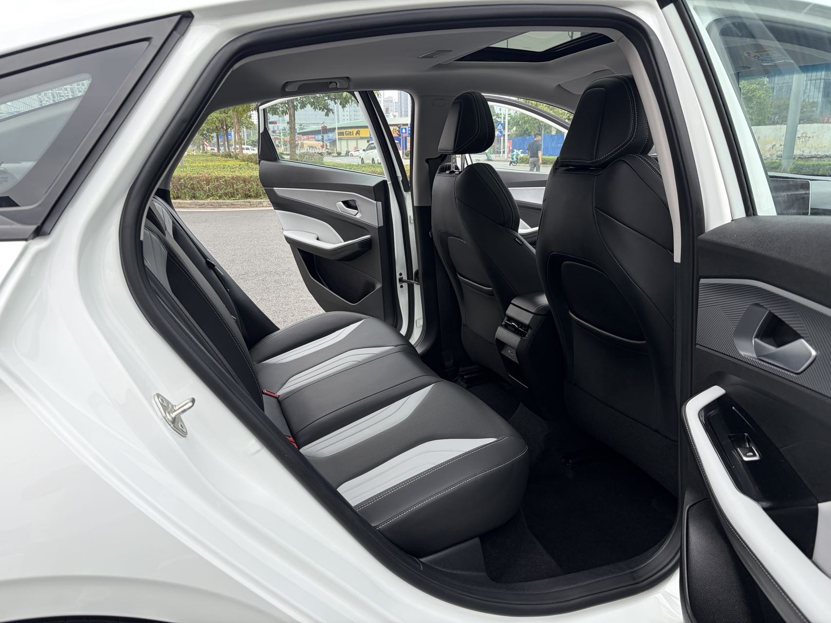 GEELY Binray 2024 #11 GEELY Binray 2024 car image #11