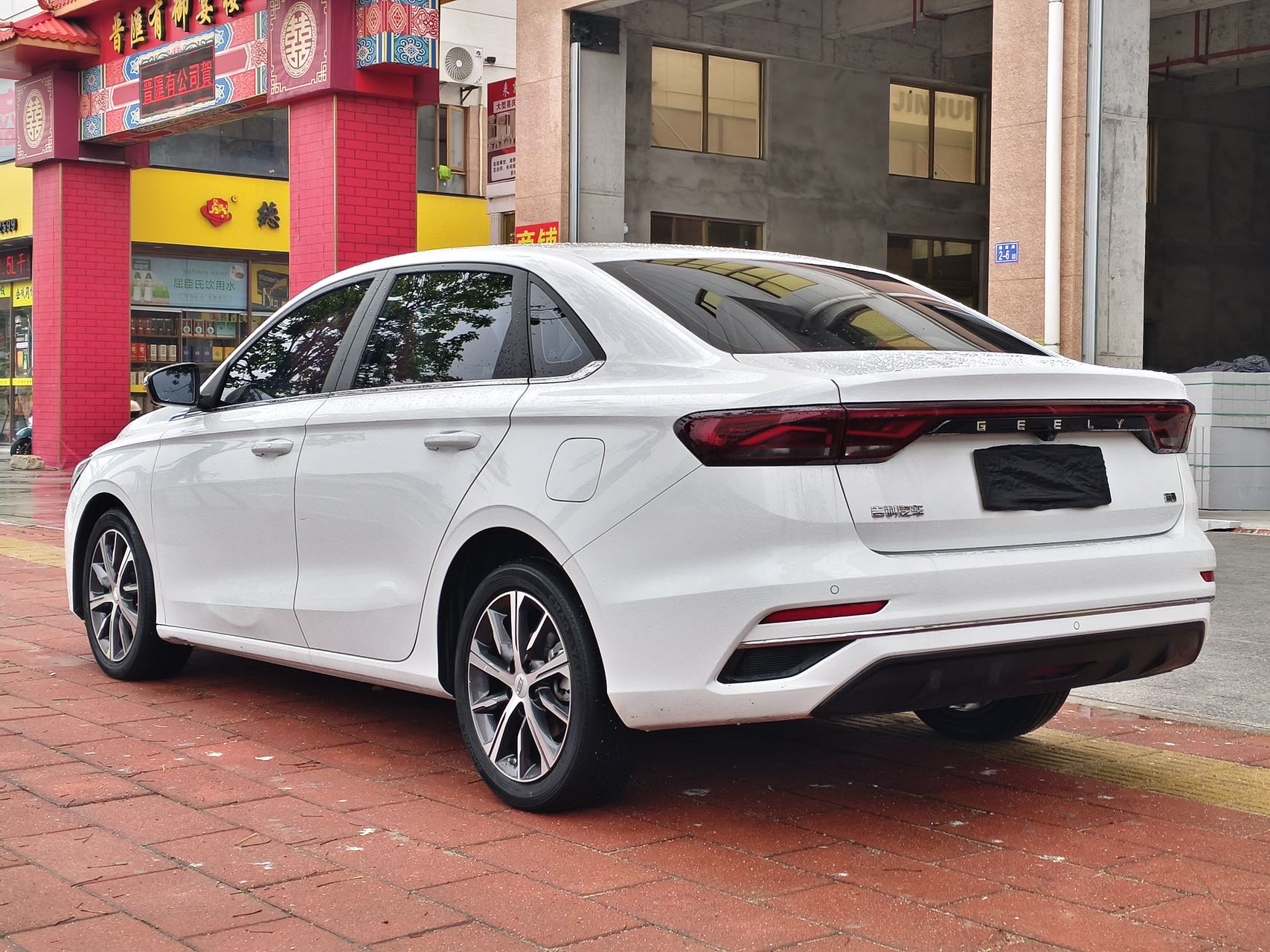 GEELY Emgrand 2023 car image #11