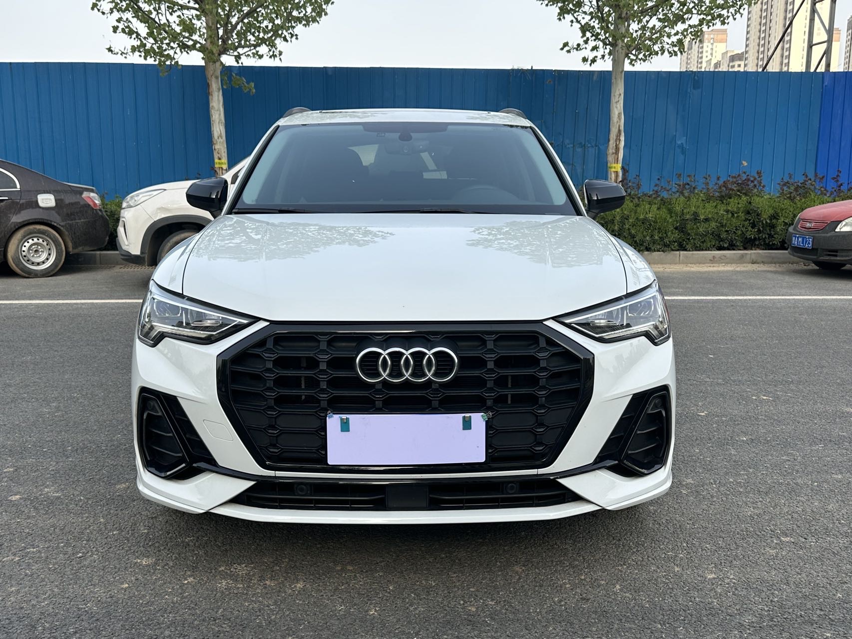 Audi Q3 2023 car image #3
