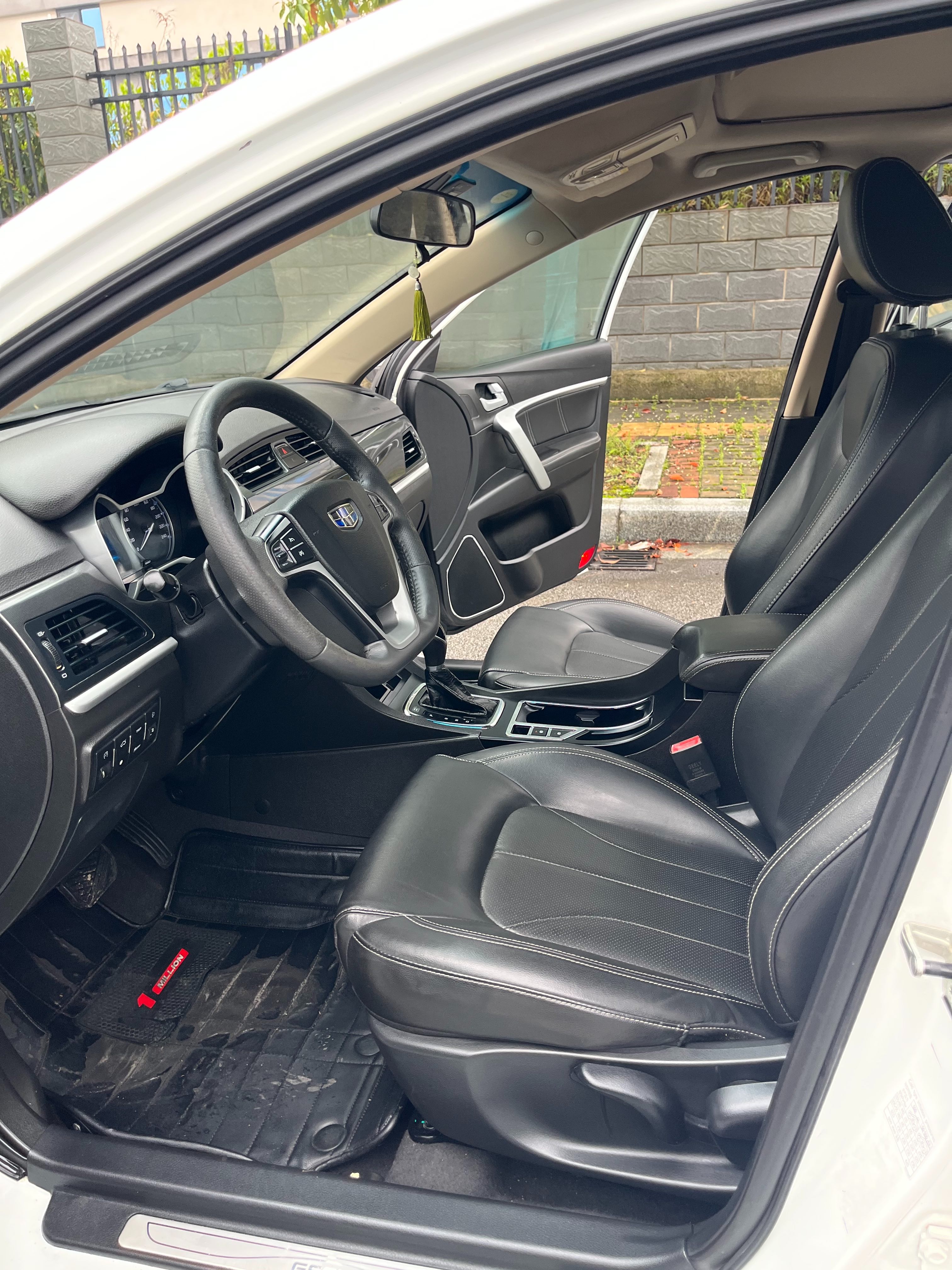GEELY Emgrand 2017 #9 GEELY Emgrand 2017 car image #9