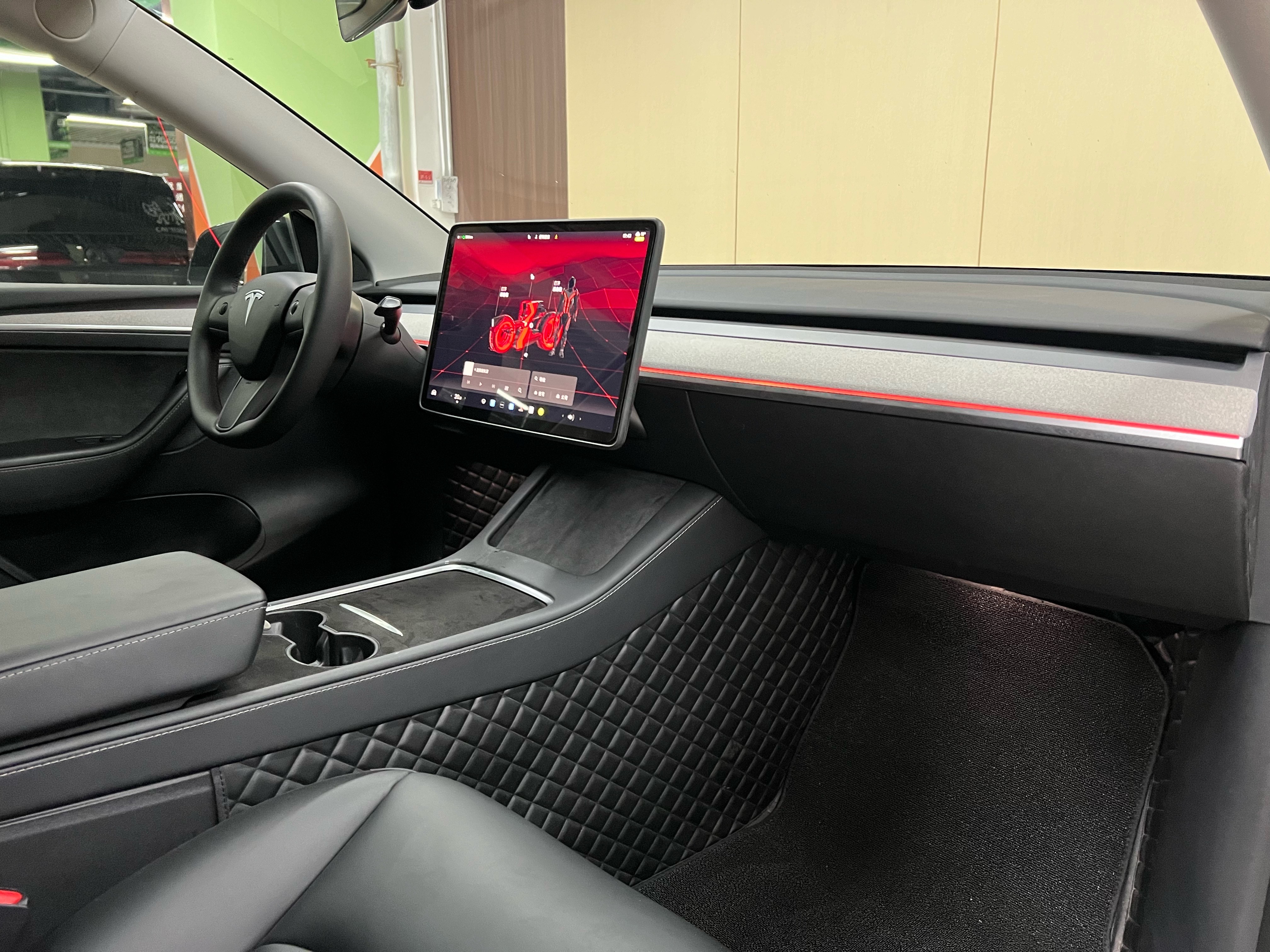 Tesla Model Y 2024 #10 Tesla Model Y 2024 car image #10