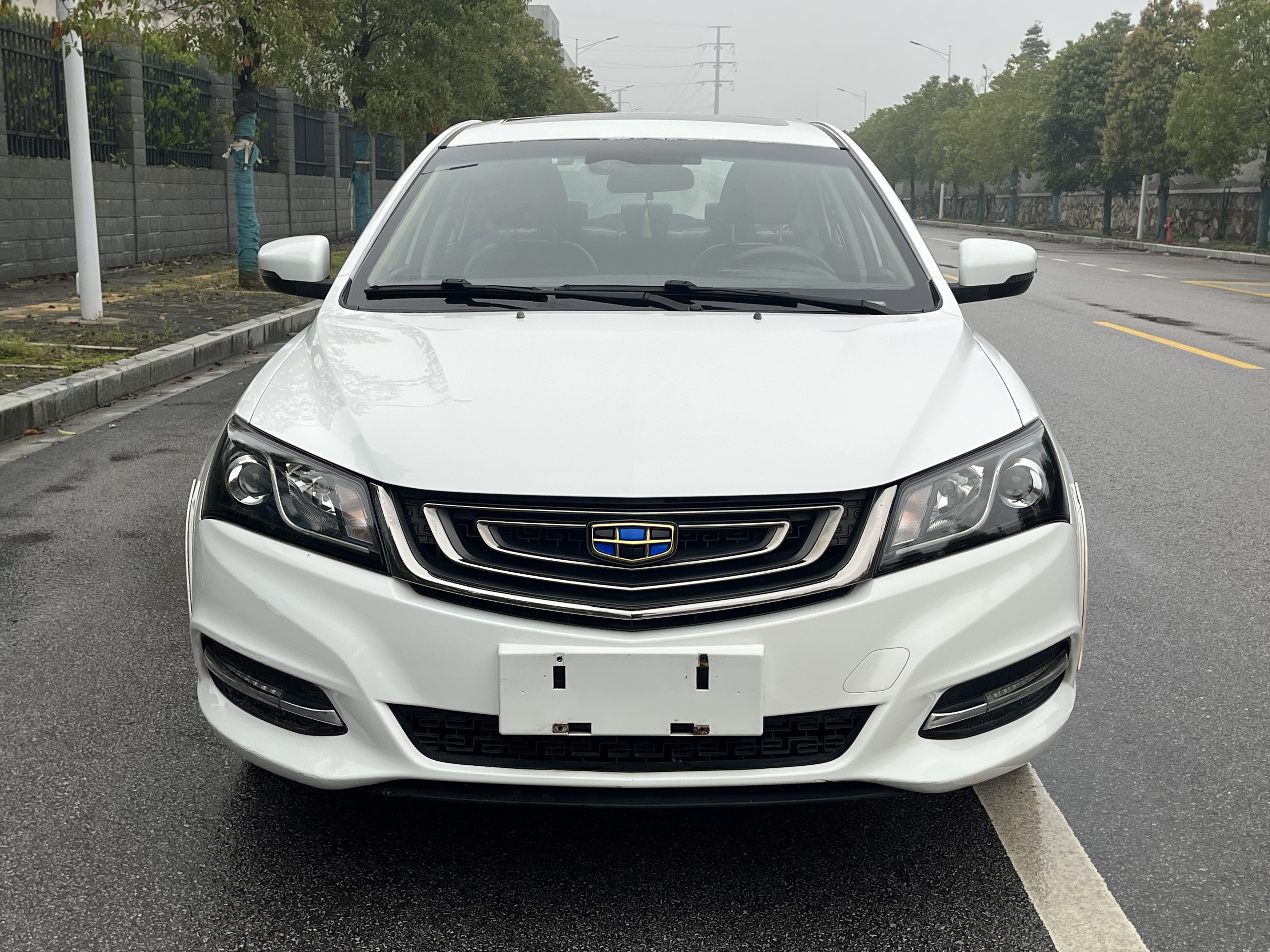 GEELY Emgrand 2017 #4 GEELY Emgrand 2017 car image #4