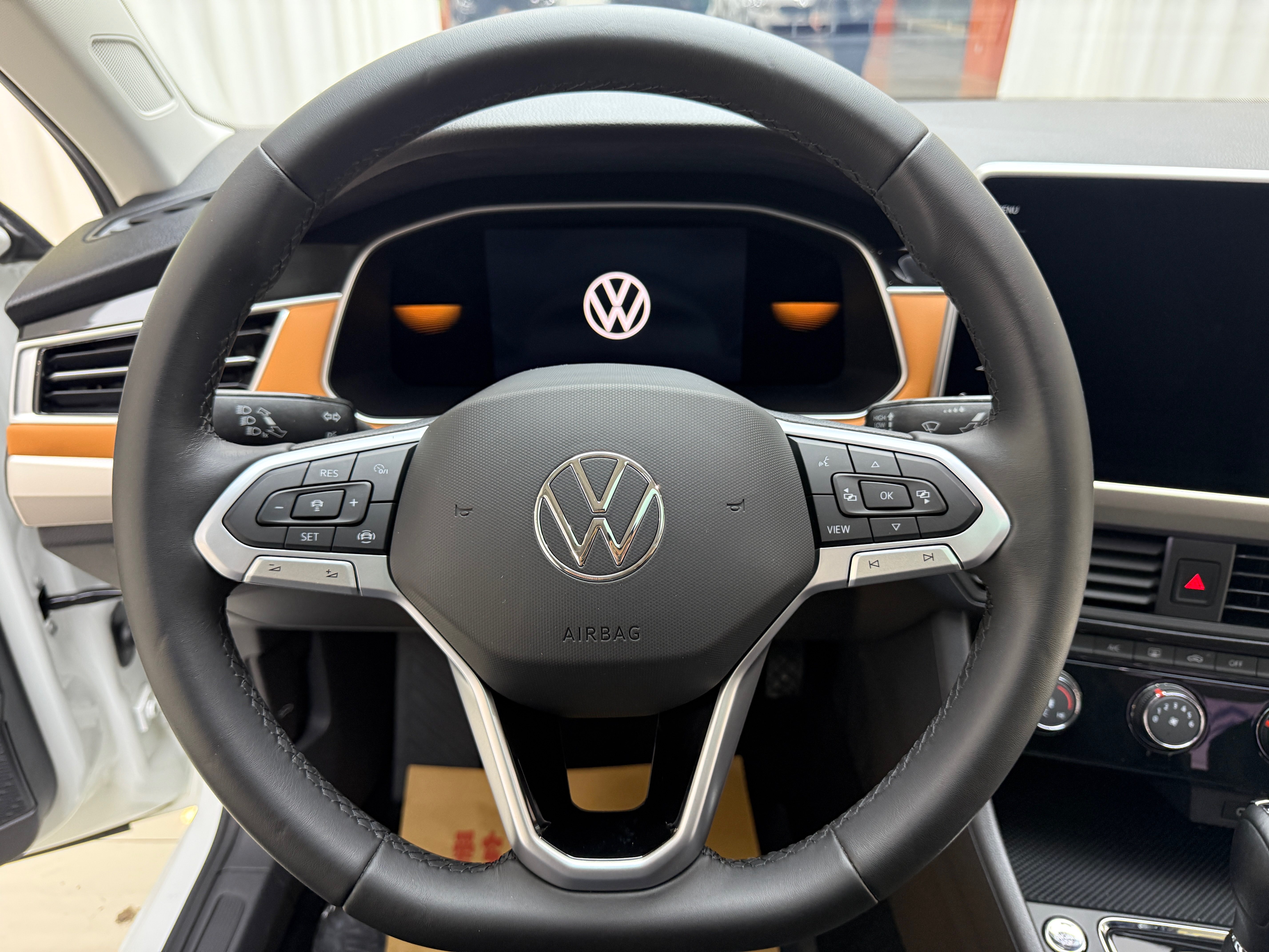 2022 #10 2022 car image #10