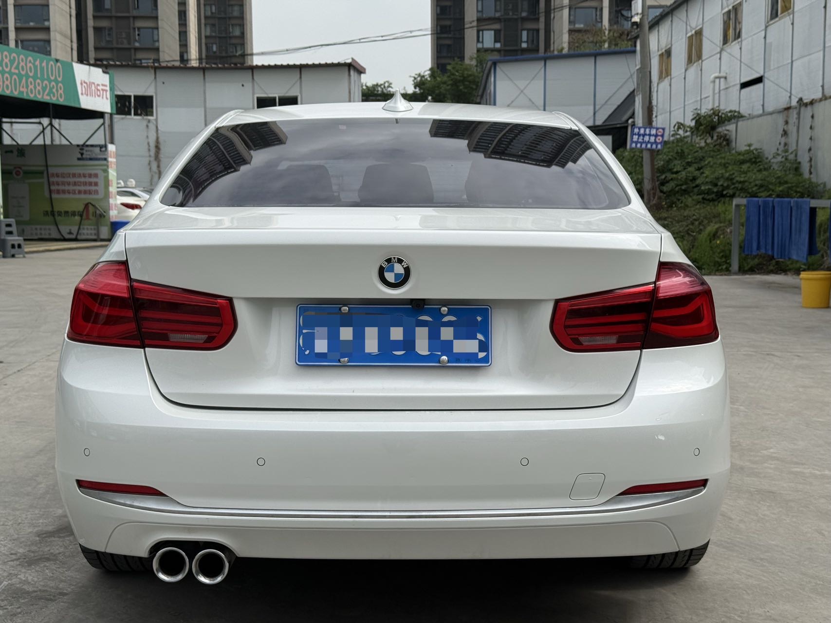 BMW 3 Series 2019 car image #9